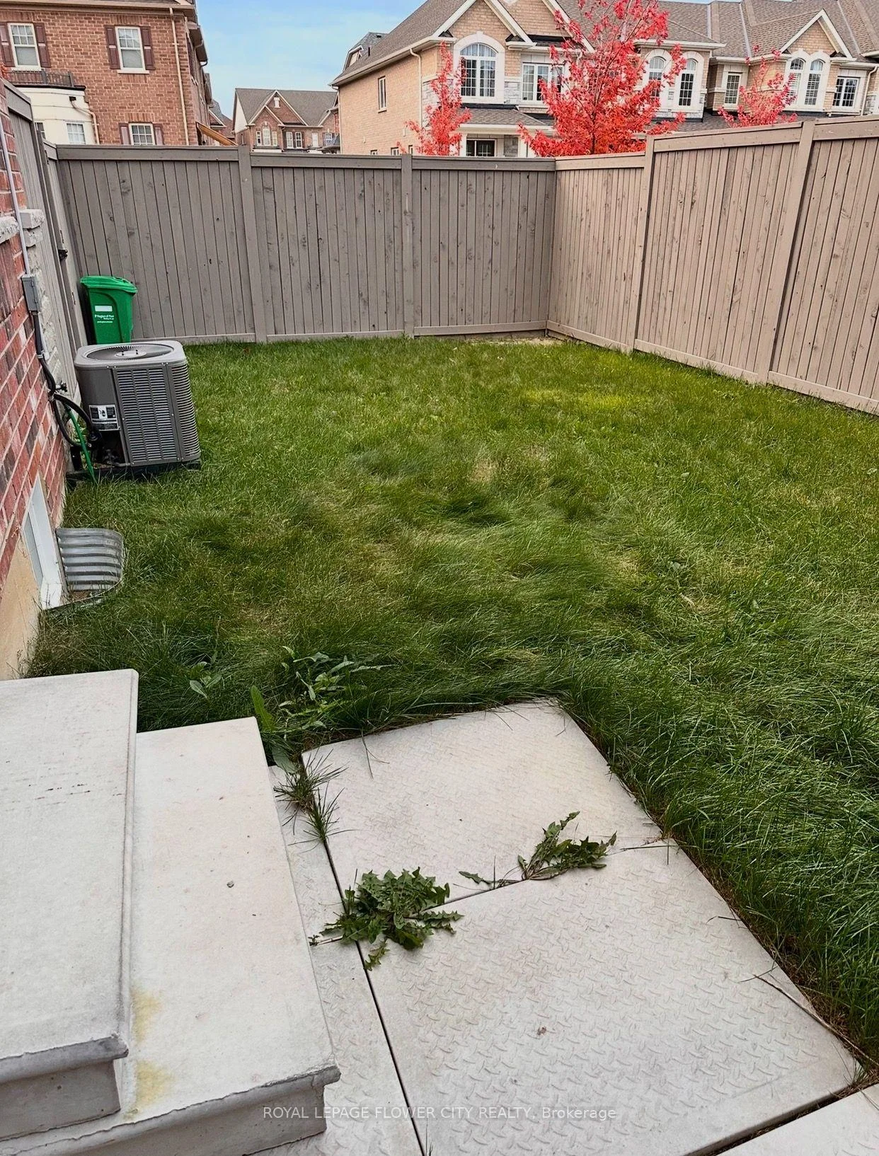 Photo 8 of 85 Finegan Circle, Brampton, Northwest Brampton — HOMEH