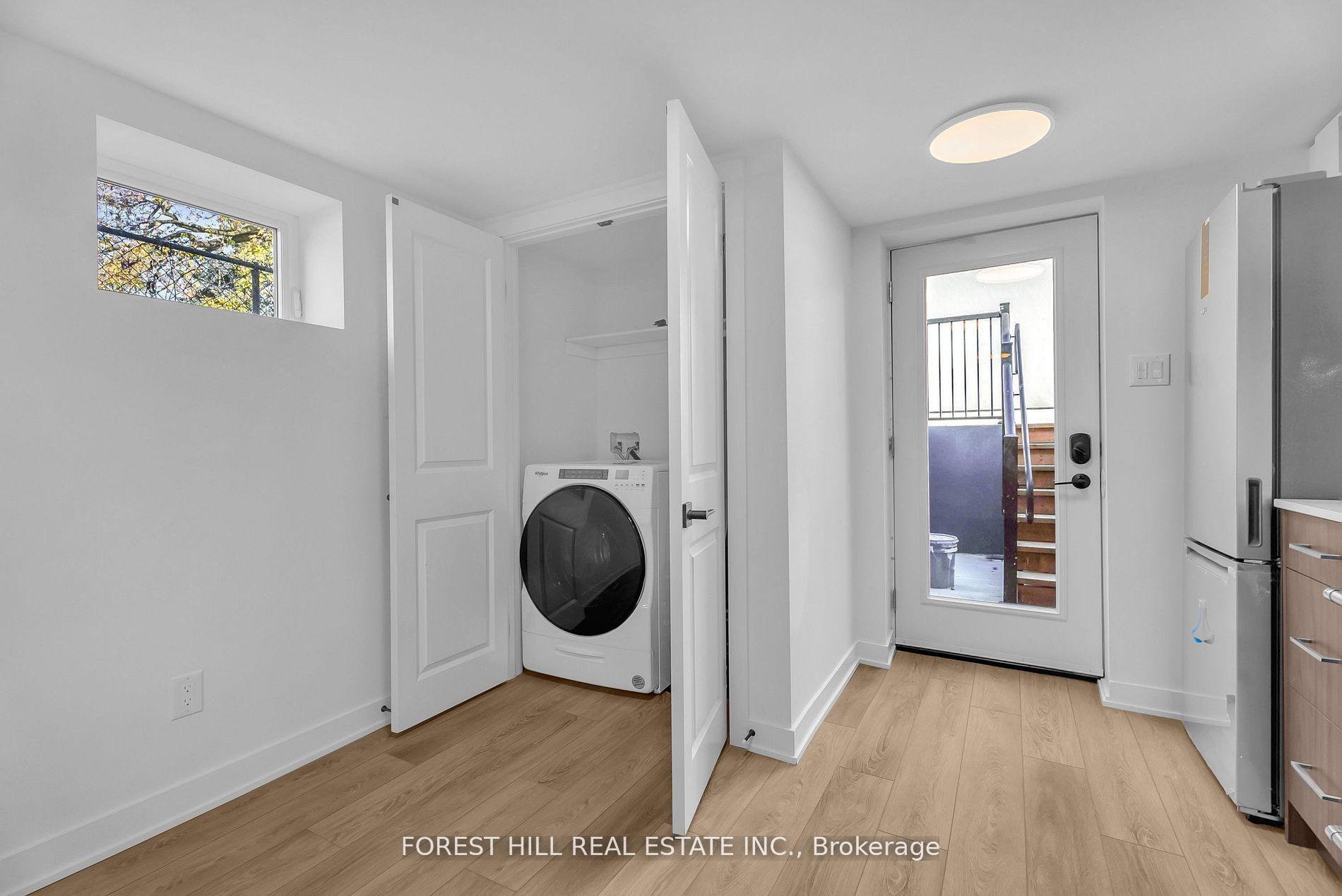 Photo 4 of Unit Unit D, 105 Galloway Road, Scarborough, West Hill — HOMEH