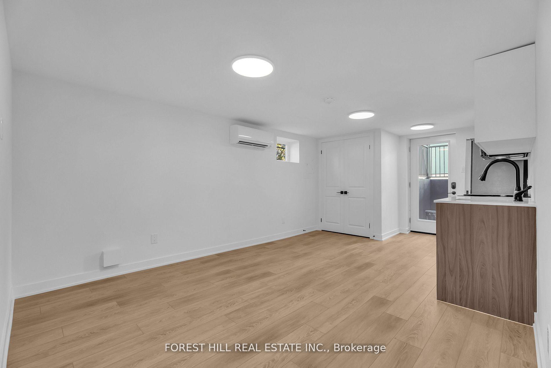 Photo 5 of Unit Unit D, 105 Galloway Road, Scarborough, West Hill — HOMEH