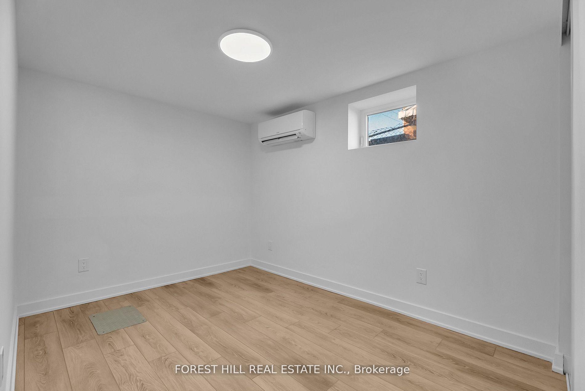 Photo 9 of Unit Unit D, 105 Galloway Road, Scarborough, West Hill — HOMEH
