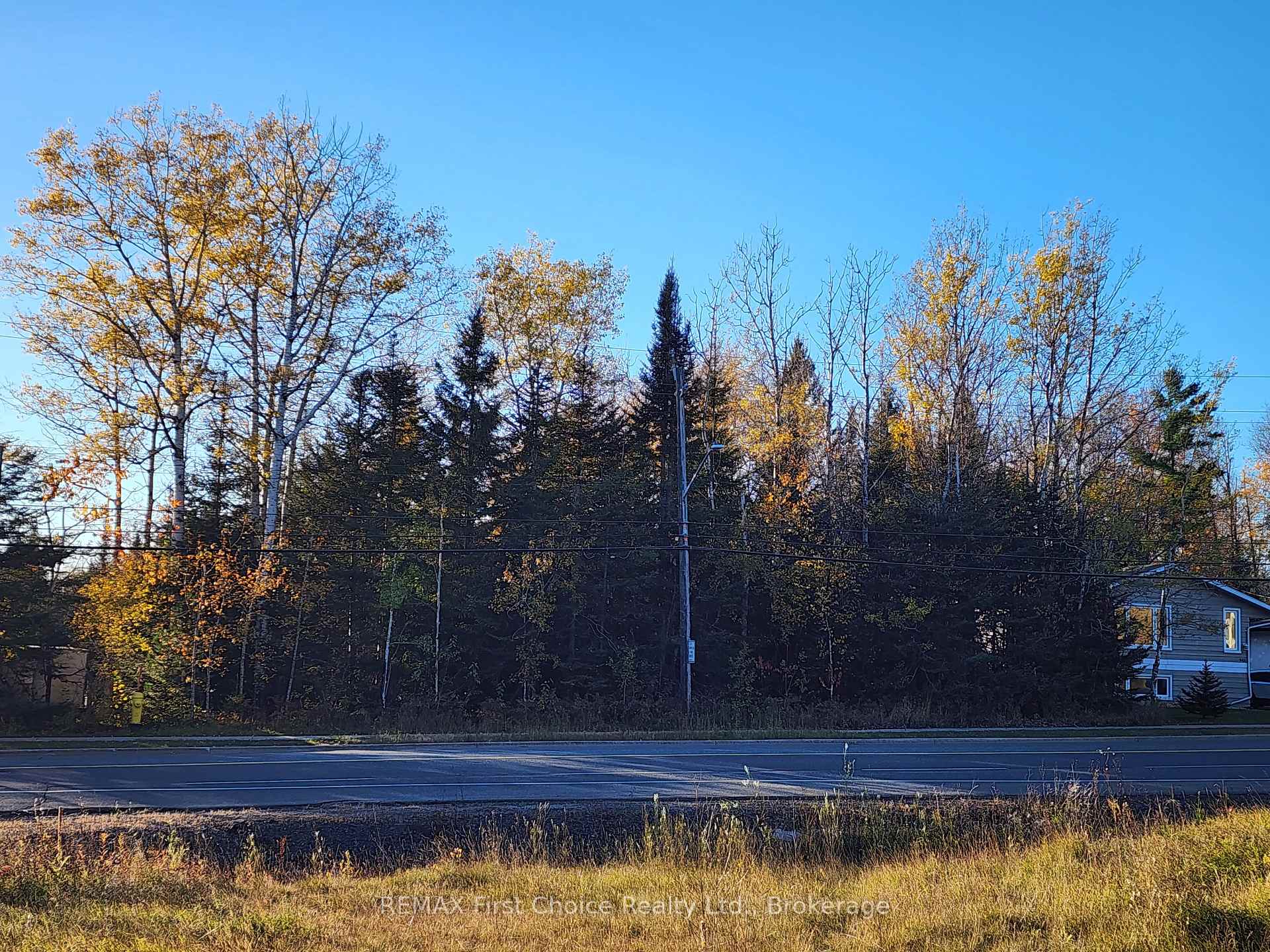 Photo 1 of 837 Hodder Avenue, Thunder Bay, Current River — HOMEH