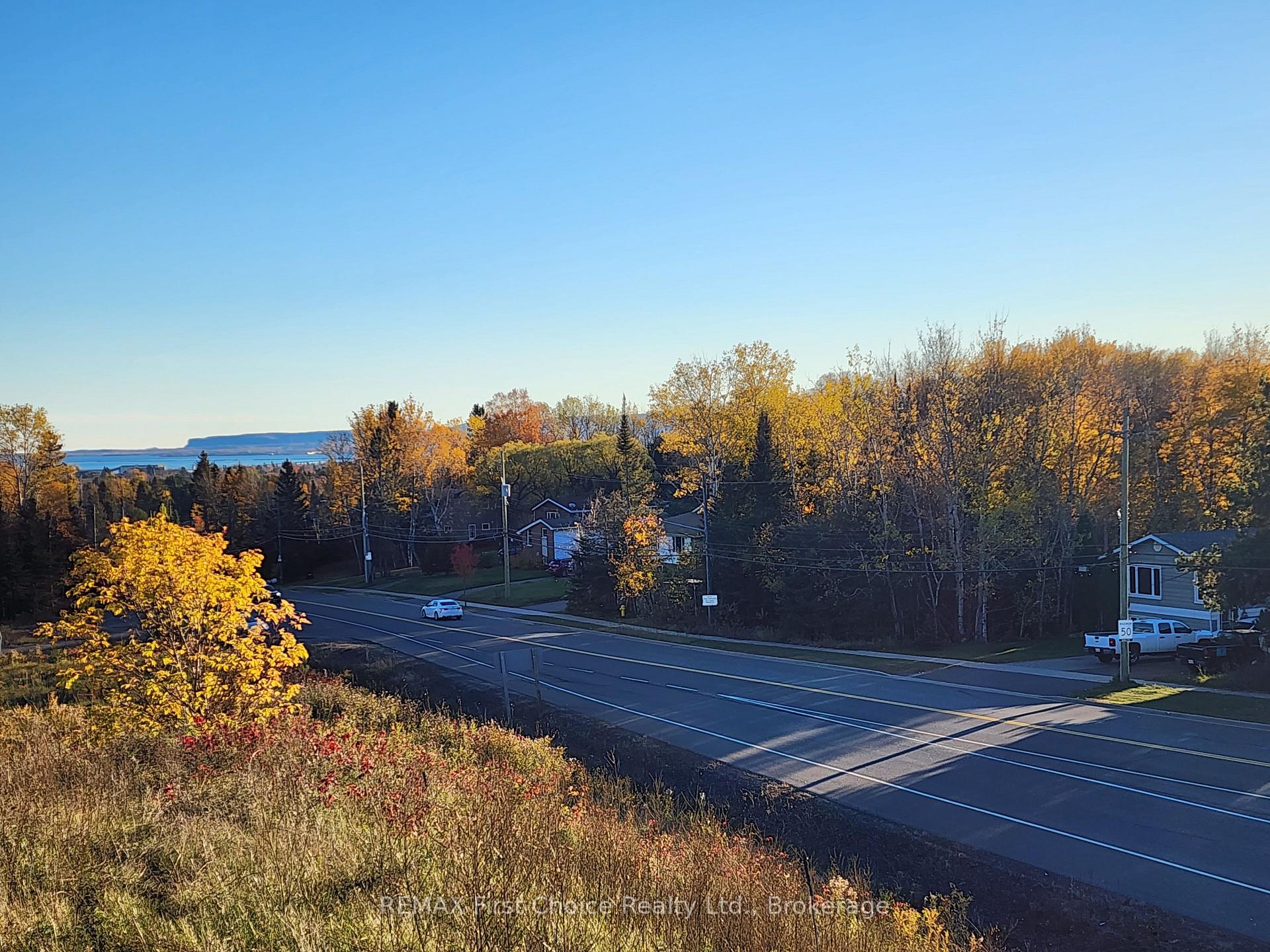 Photo 2 of 837 Hodder Avenue, Thunder Bay, Current River — HOMEH