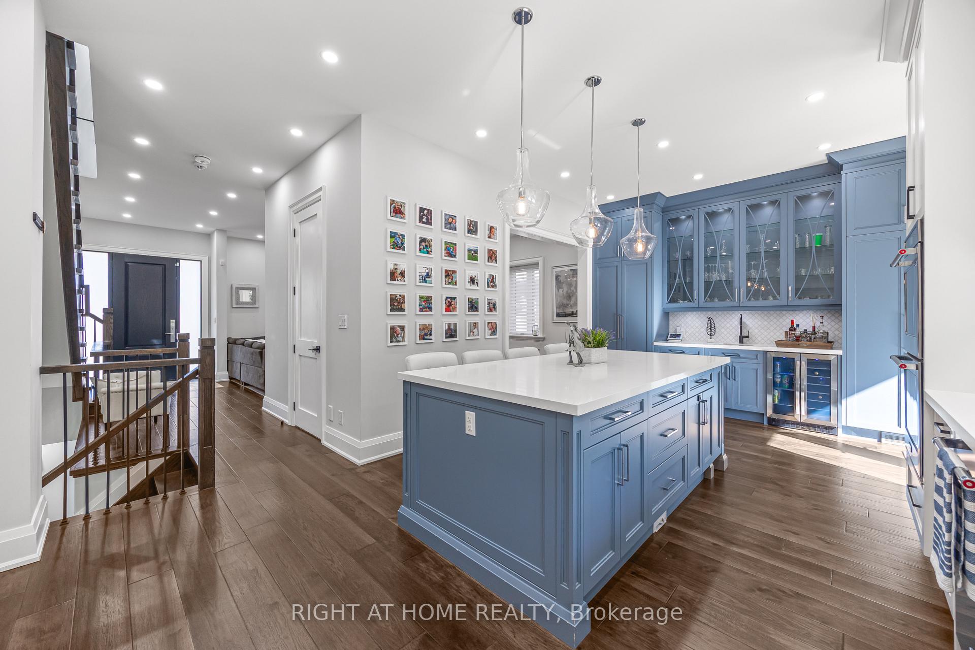 Photo 13 of 51 Cynthia Road, Toronto, Rockcliffe-Smythe — HOMEH
