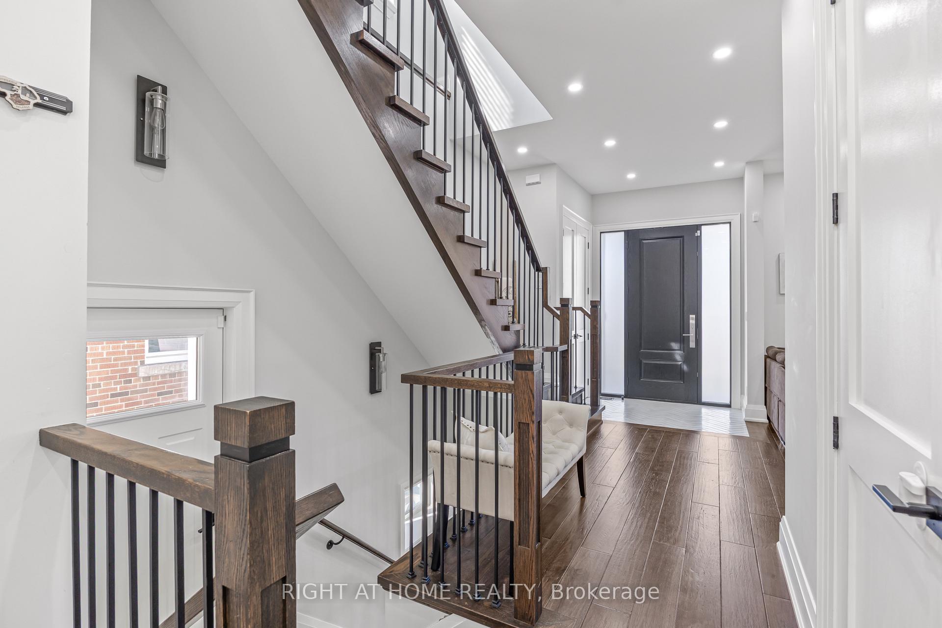 Photo 19 of 51 Cynthia Road, Toronto, Rockcliffe-Smythe — HOMEH