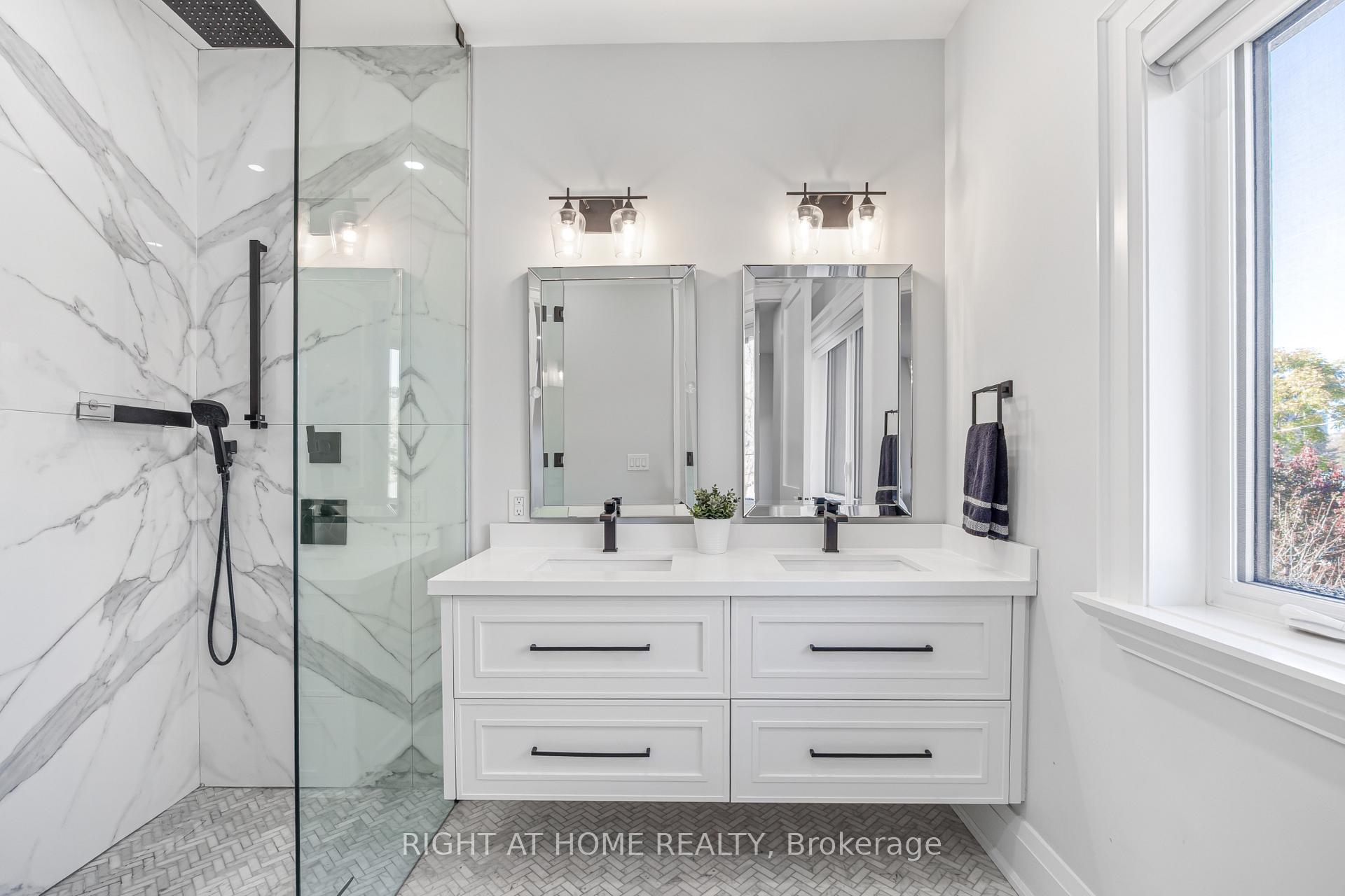 Photo 24 of 51 Cynthia Road, Toronto, Rockcliffe-Smythe — HOMEH