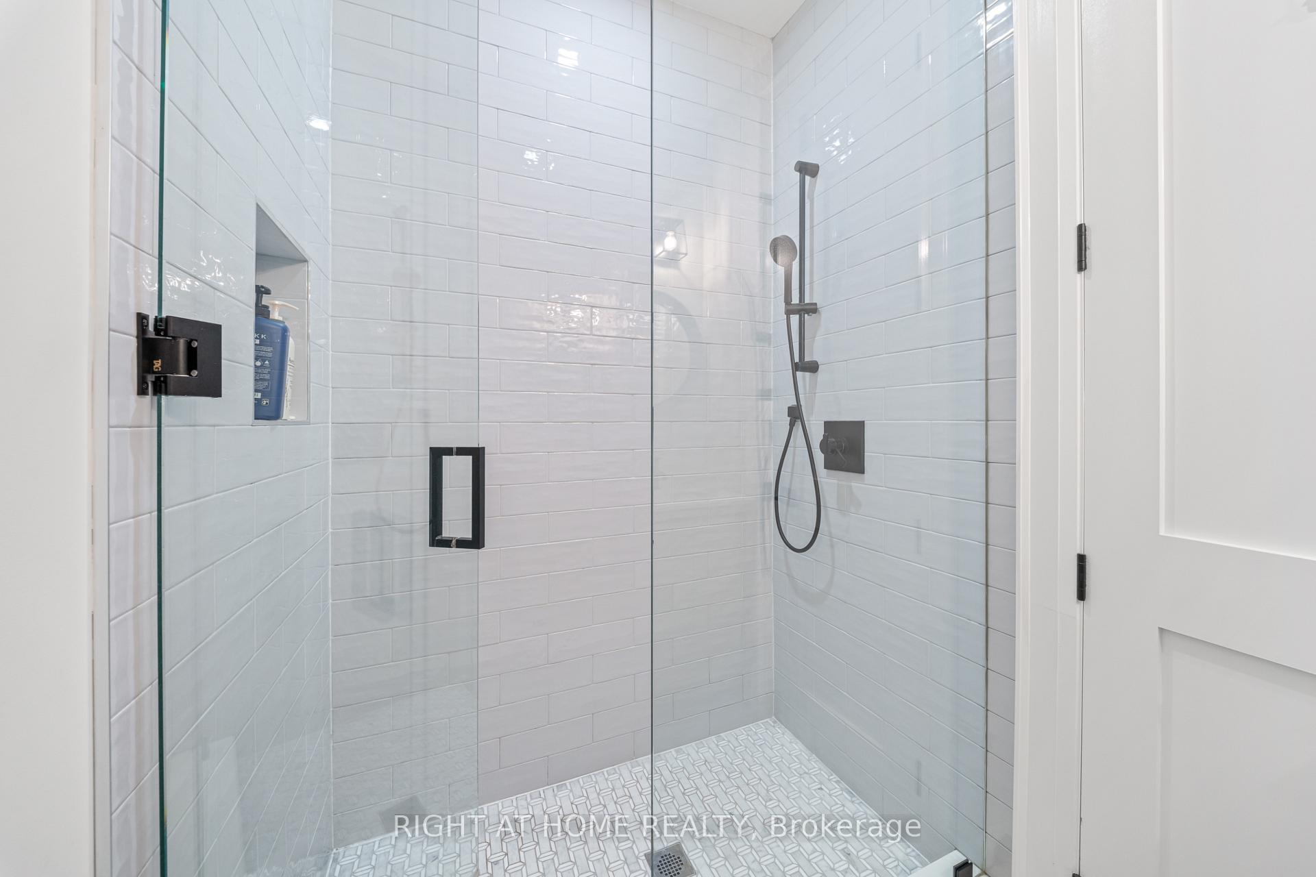 Photo 33 of 51 Cynthia Road, Toronto, Rockcliffe-Smythe — HOMEH