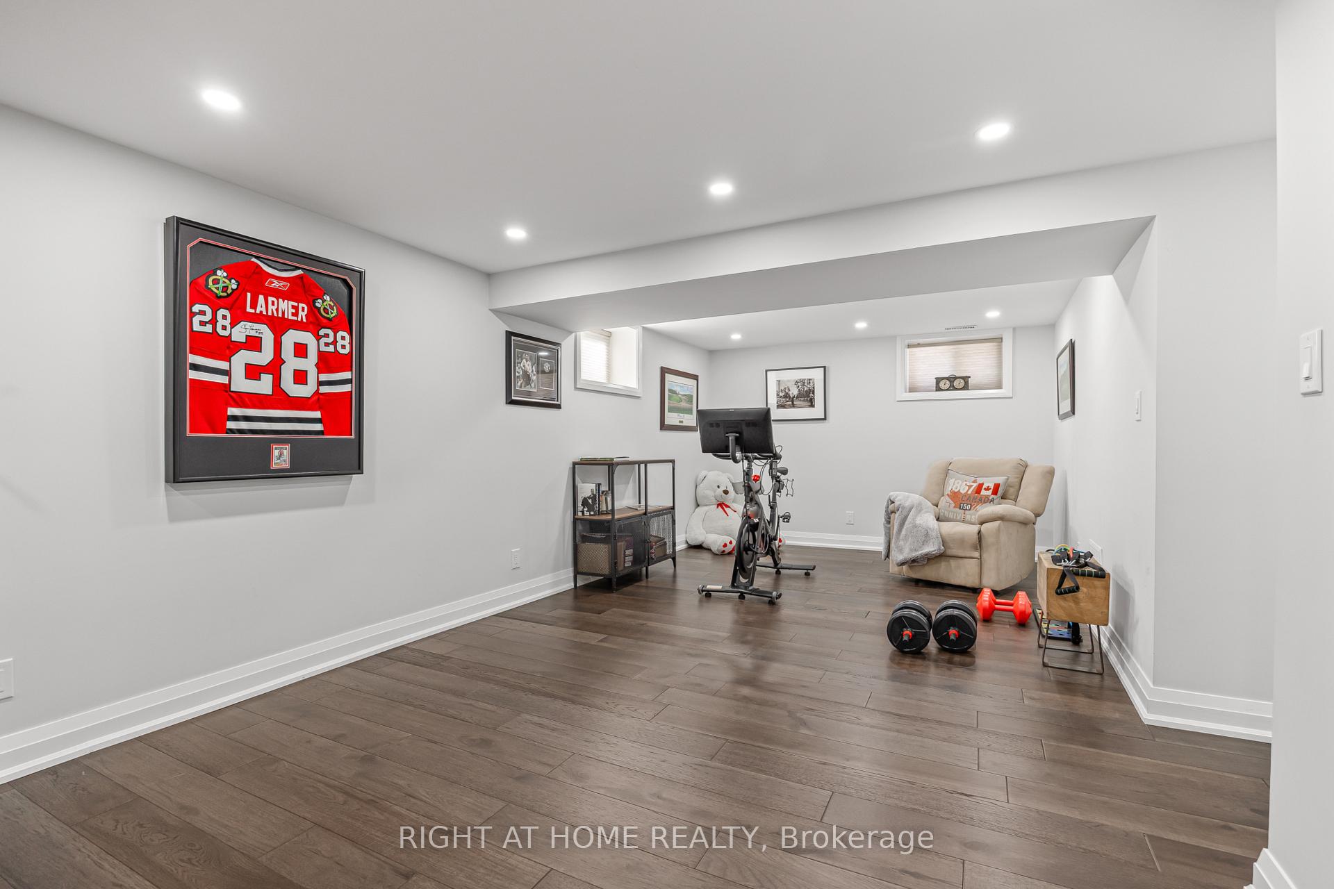 Photo 35 of 51 Cynthia Road, Toronto, Rockcliffe-Smythe — HOMEH