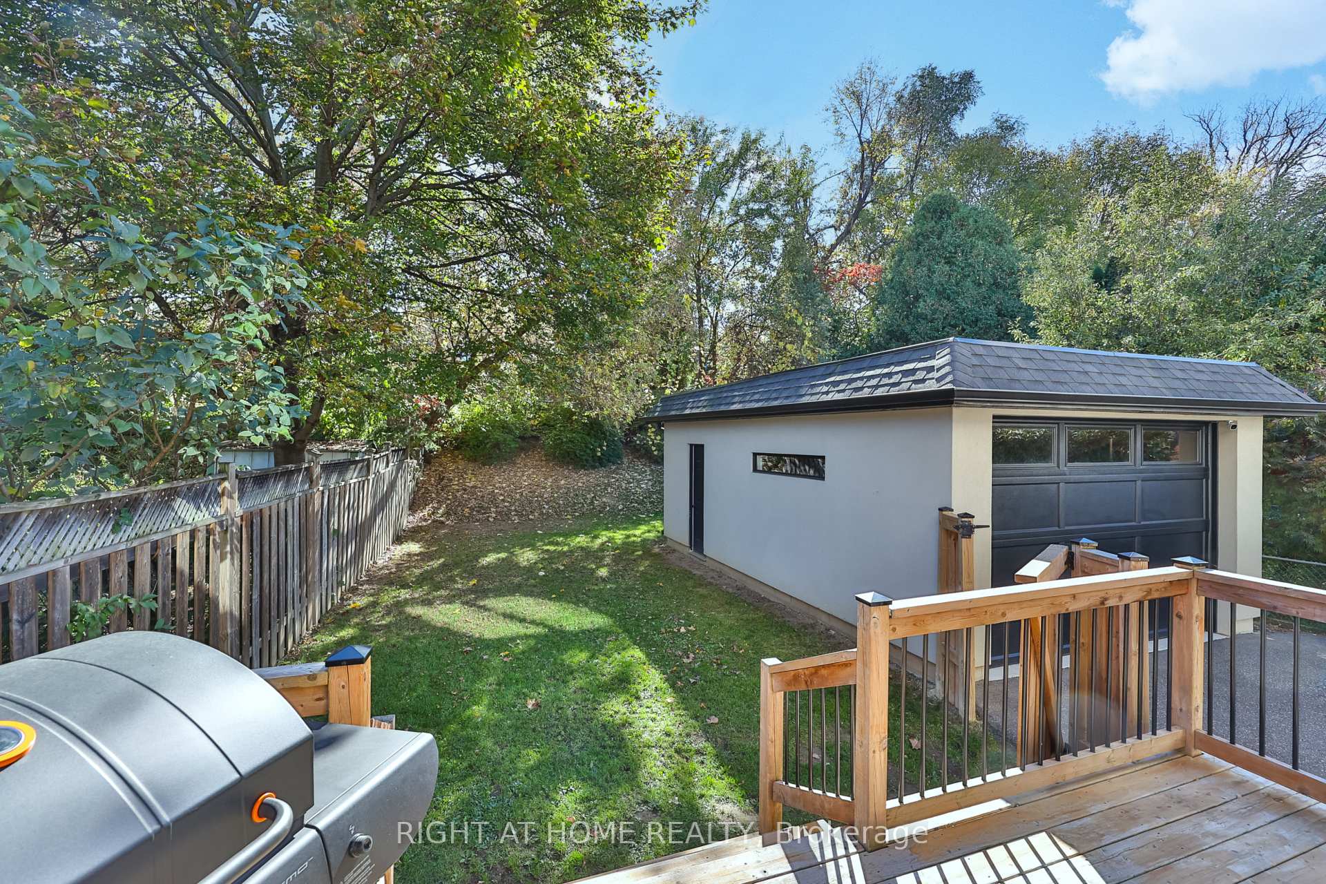 Photo 45 of 51 Cynthia Road, Toronto, Rockcliffe-Smythe — HOMEH