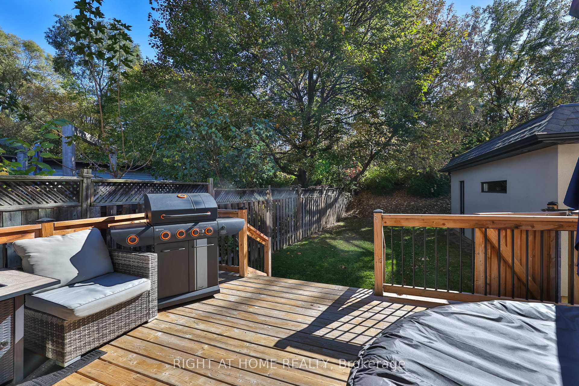 Photo 46 of 51 Cynthia Road, Toronto, Rockcliffe-Smythe — HOMEH