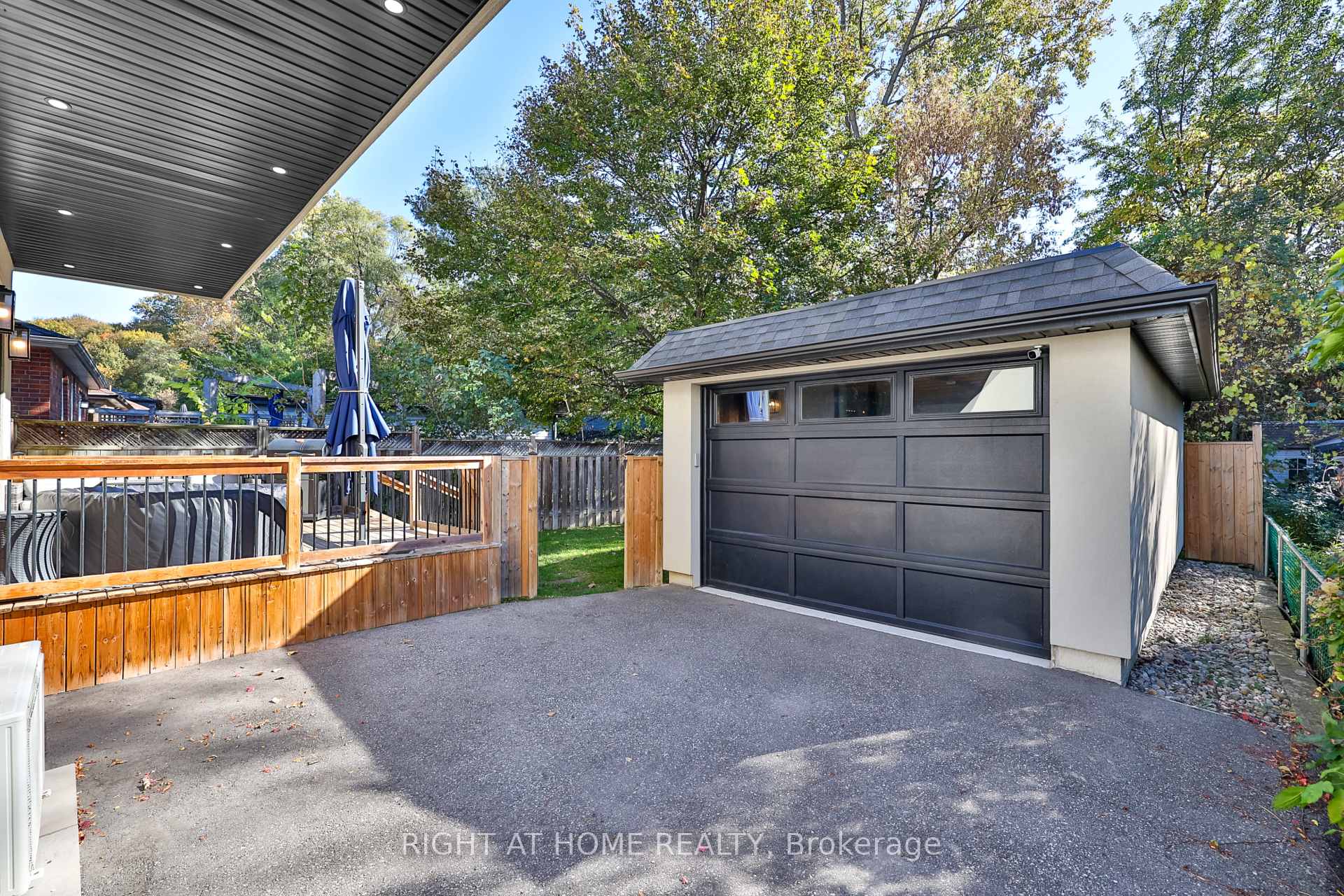 Photo 48 of 51 Cynthia Road, Toronto, Rockcliffe-Smythe — HOMEH
