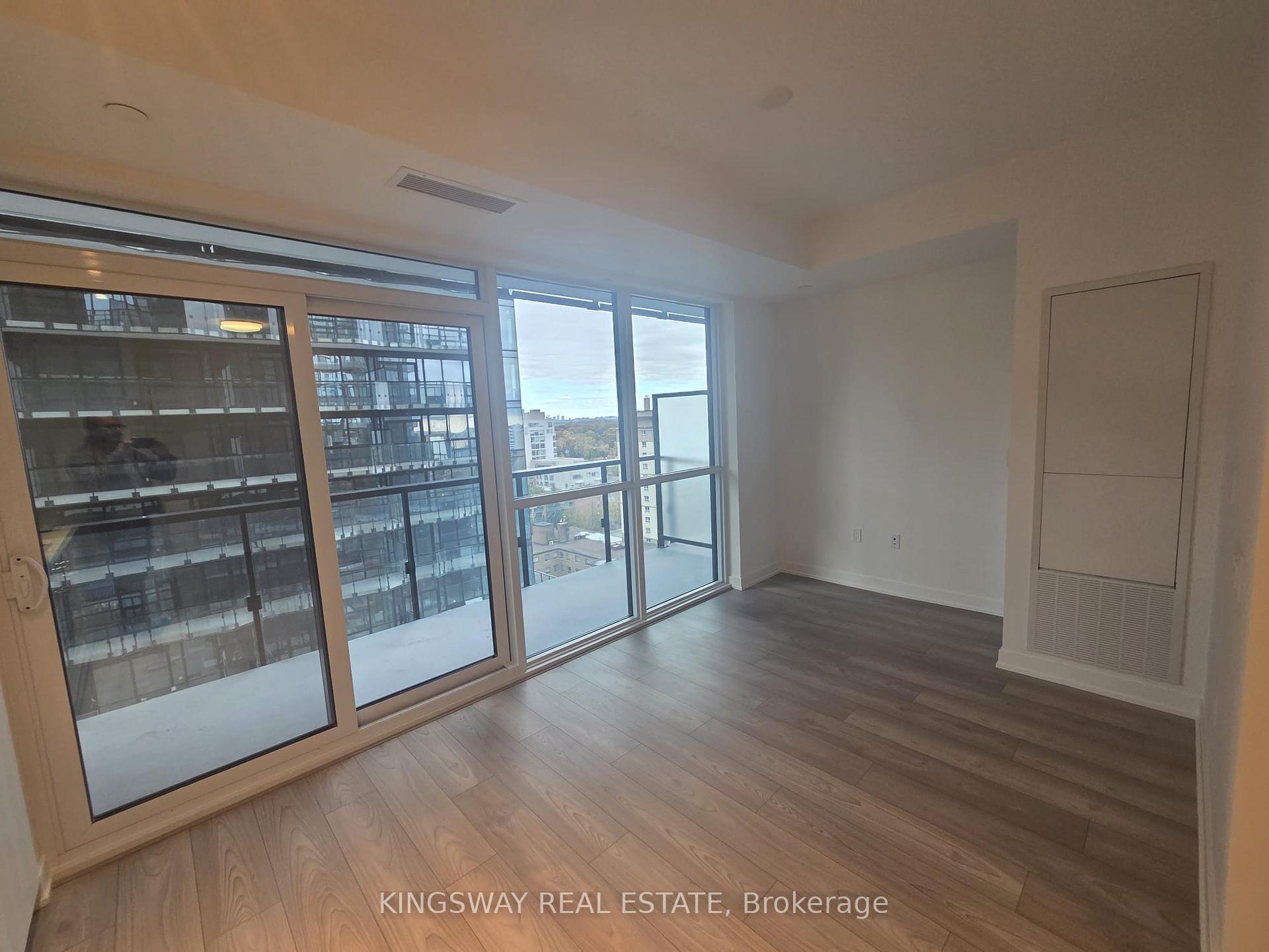 Photo 4 of Unit 1208, 110 Broadway Avenue, Toronto, Mount Pleasant West — HOMEH