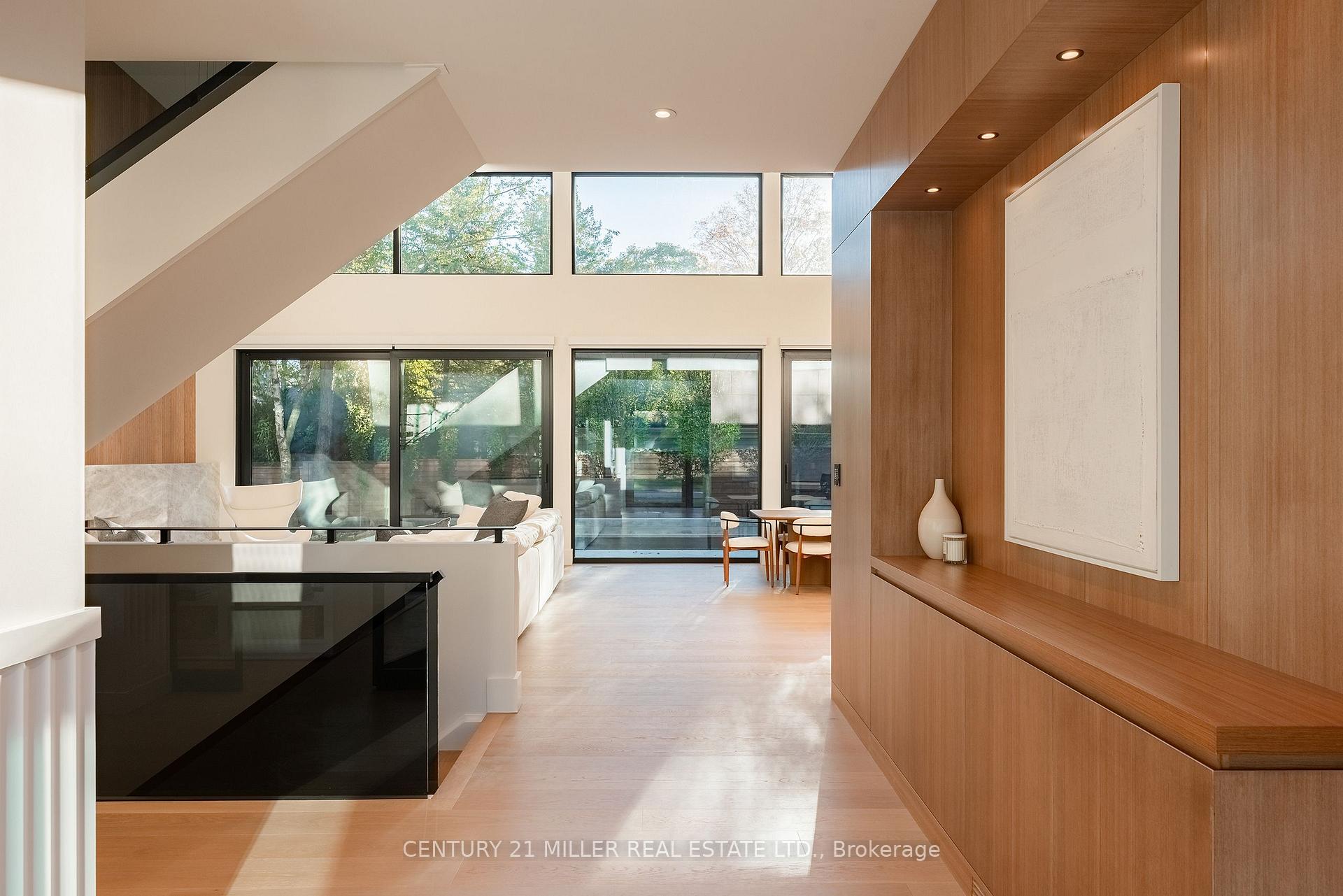 Photo 5 of 222 Burgundy Drive, Oakville, Morrison — HOMEH