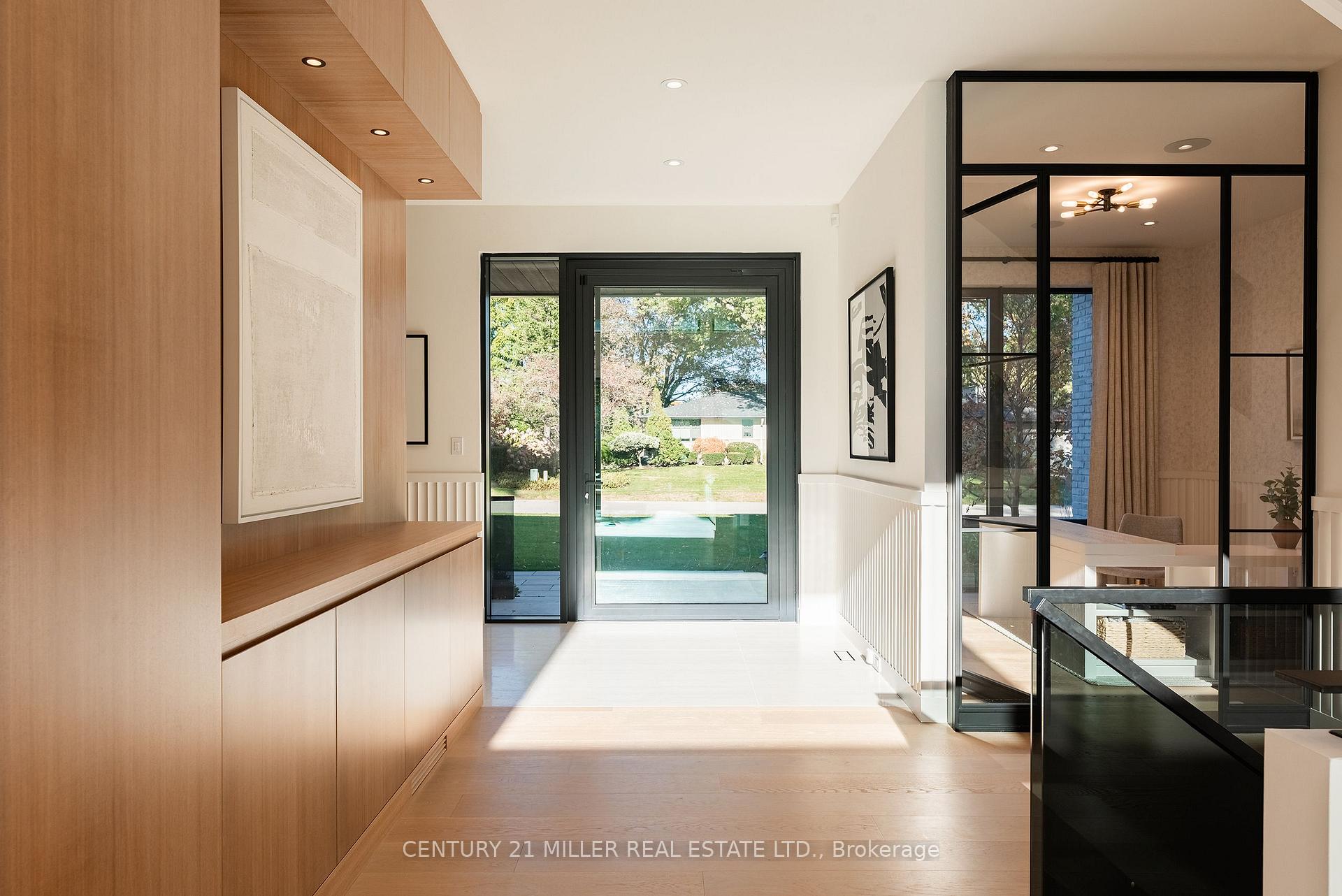 Photo 6 of 222 Burgundy Drive, Oakville, Morrison — HOMEH