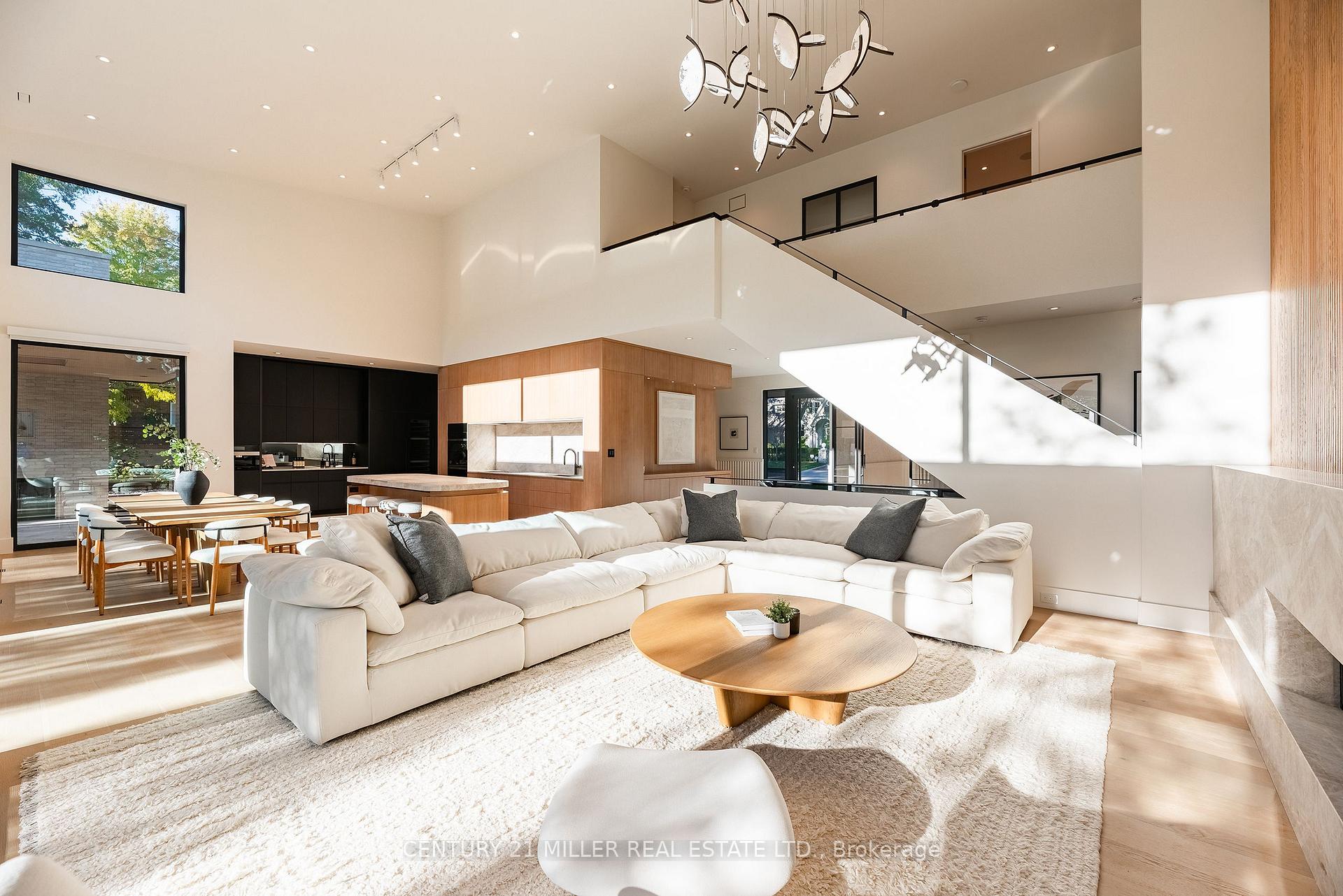 Photo 9 of 222 Burgundy Drive, Oakville, Morrison — HOMEH