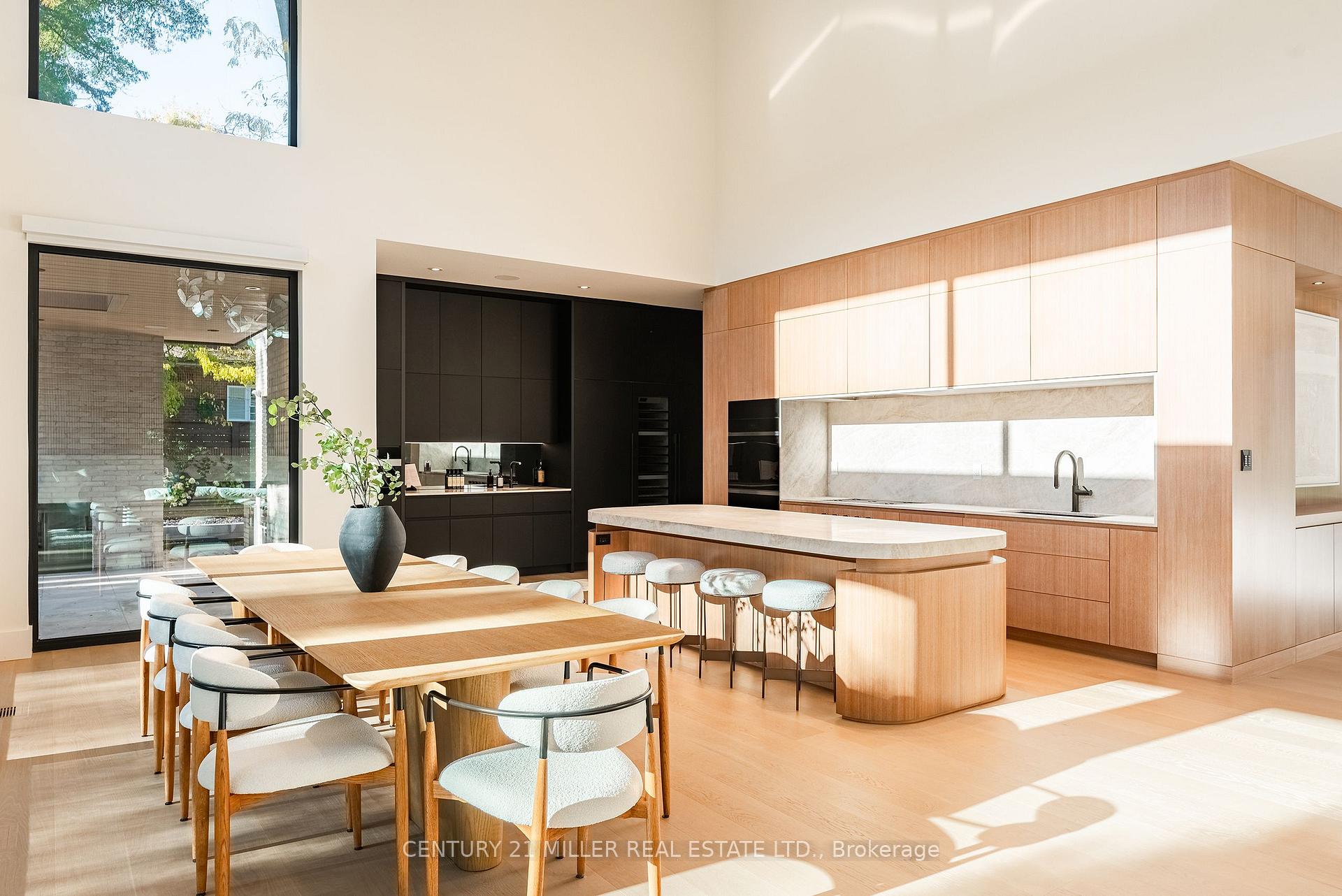 Photo 11 of 222 Burgundy Drive, Oakville, Morrison — HOMEH