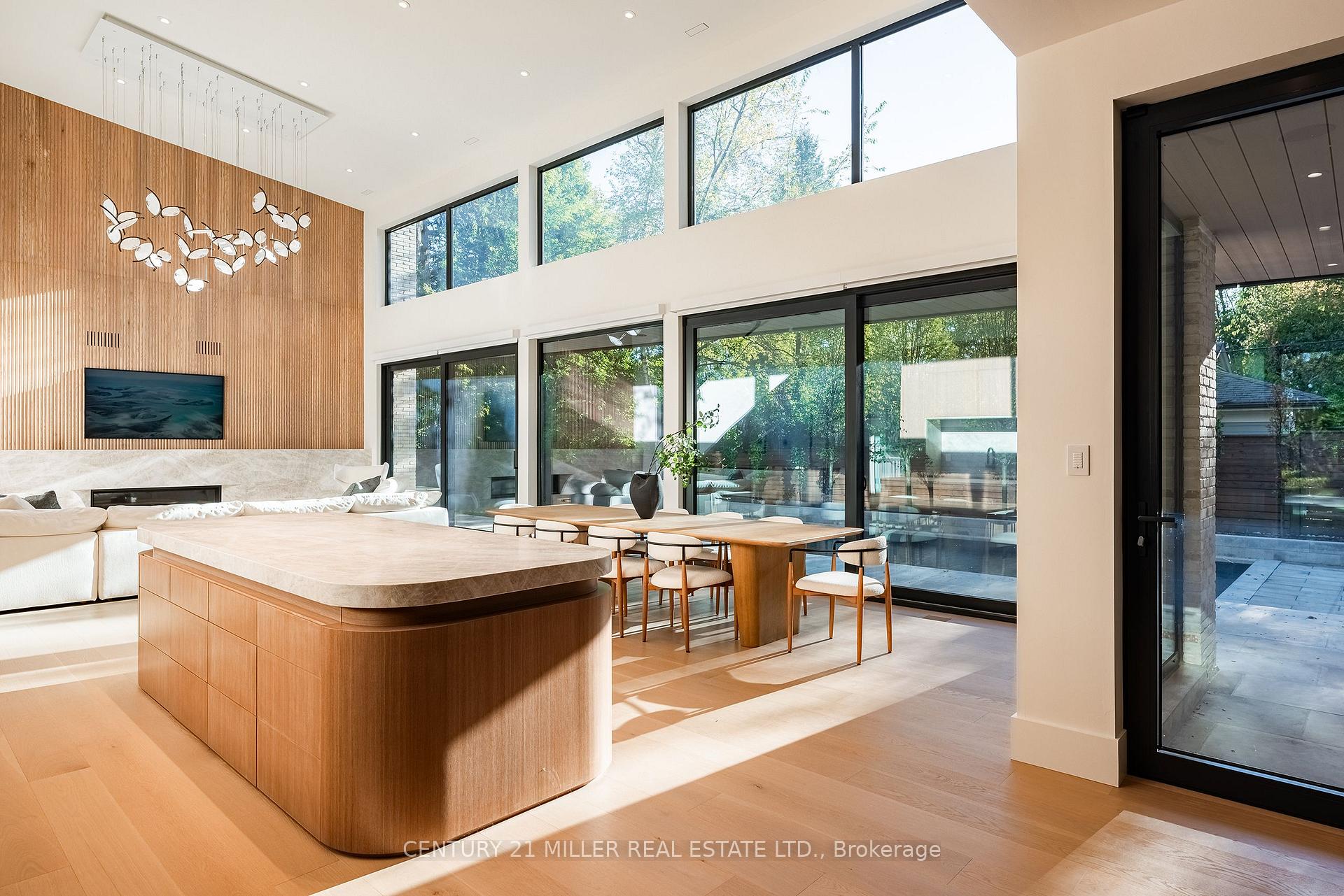 Photo 14 of 222 Burgundy Drive, Oakville, Morrison — HOMEH