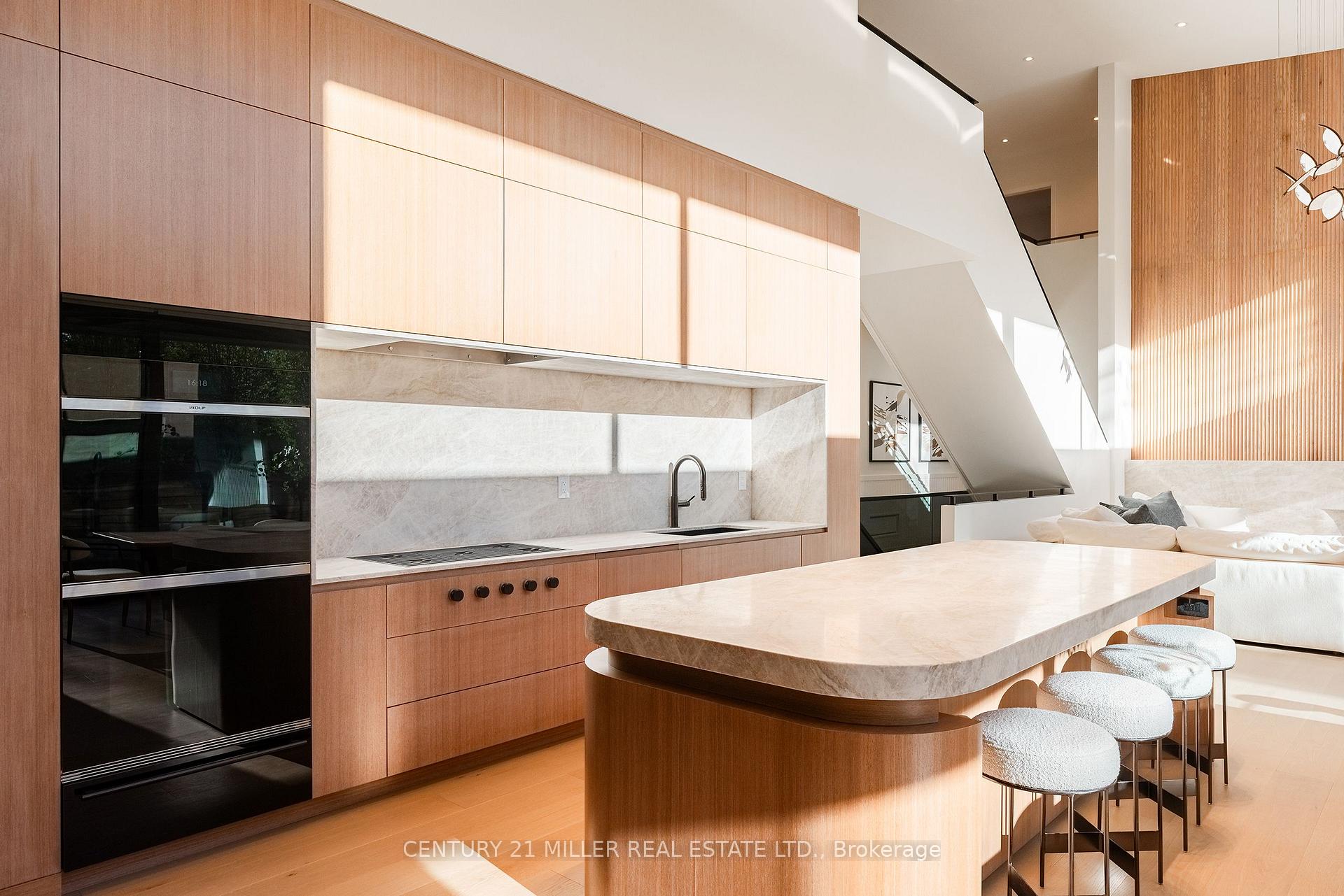 Photo 15 of 222 Burgundy Drive, Oakville, Morrison — HOMEH