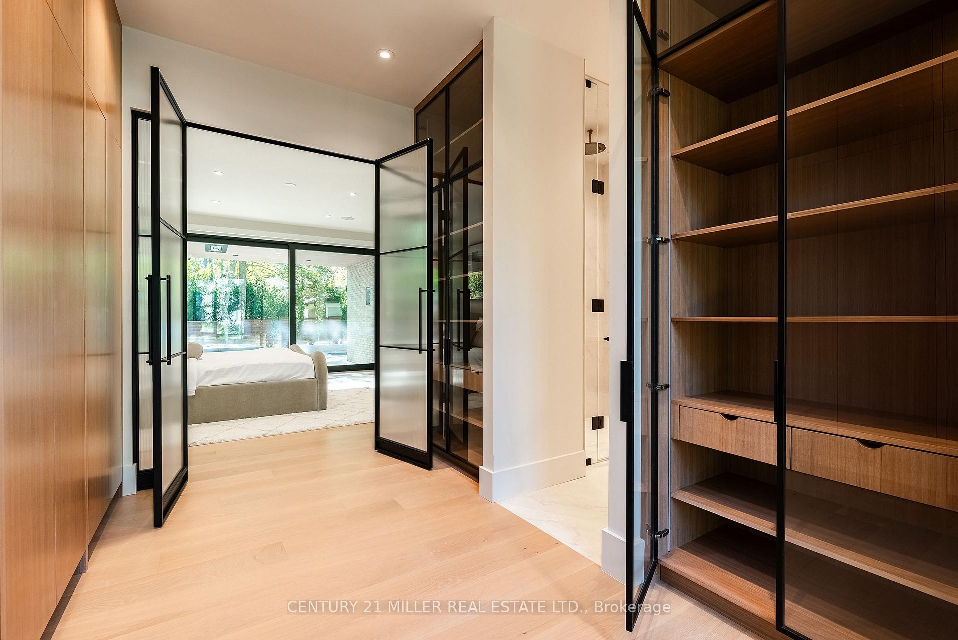 Photo 24 of 222 Burgundy Drive, Oakville, Morrison — HOMEH