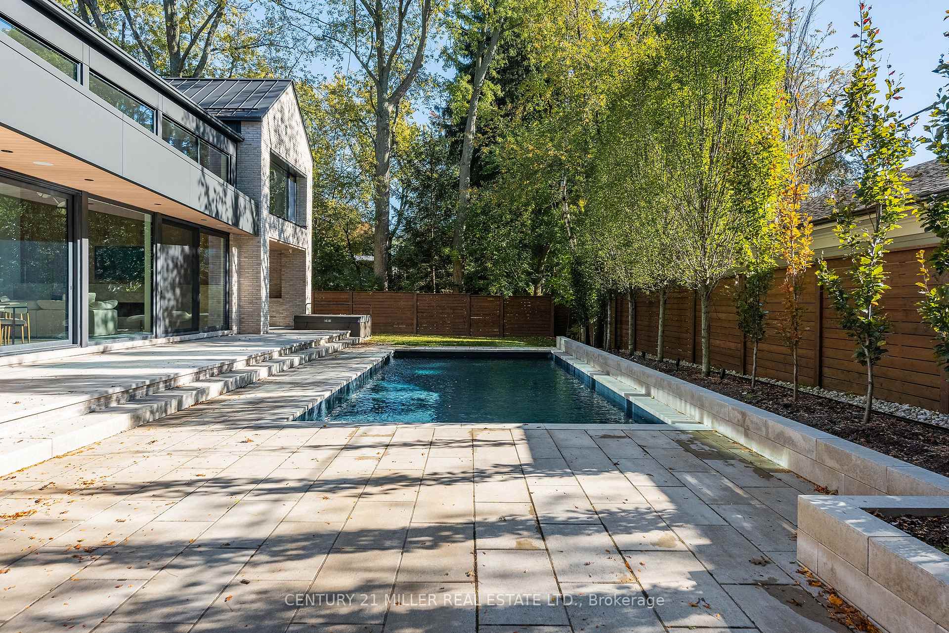 Photo 43 of 222 Burgundy Drive, Oakville, Morrison — HOMEH