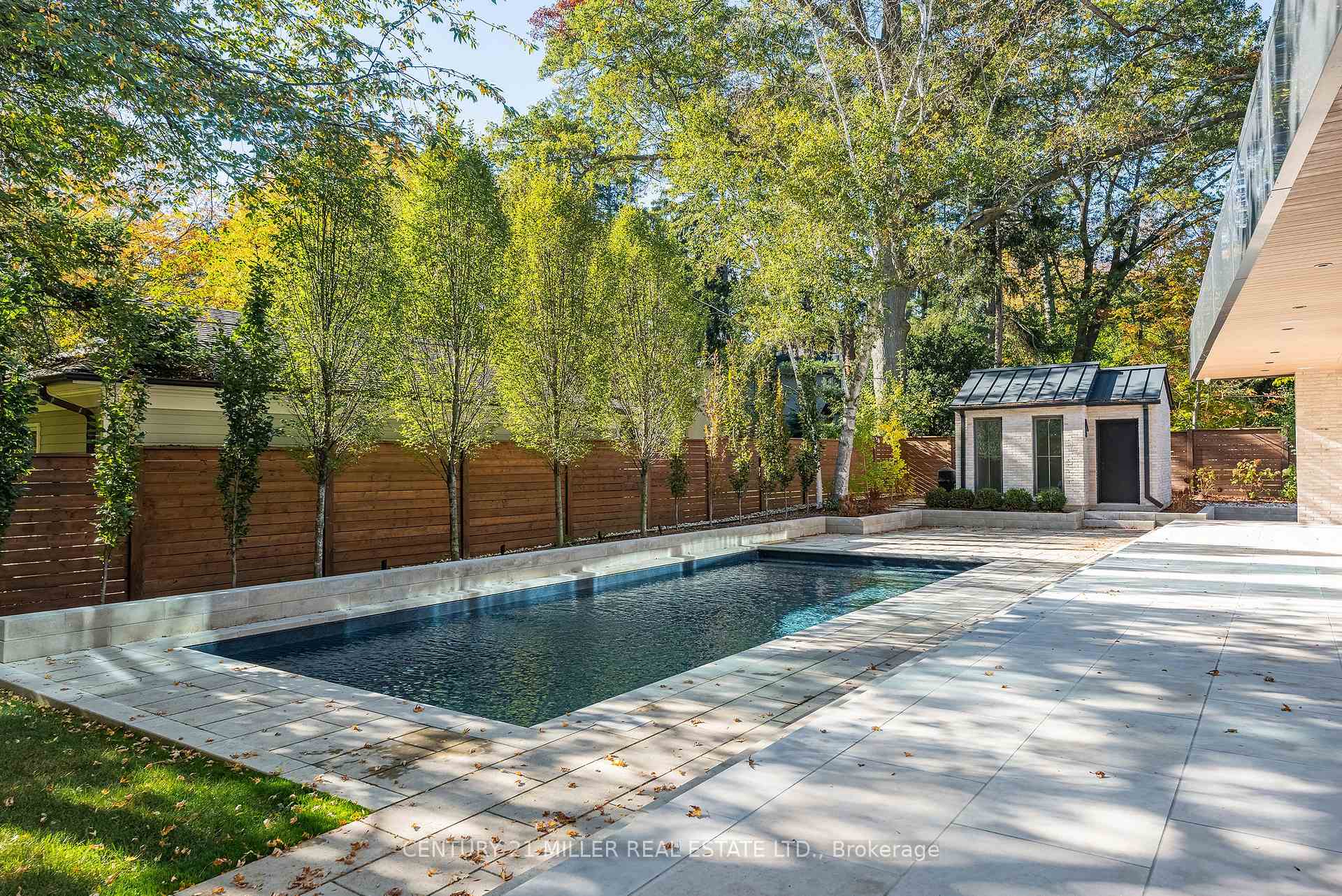 Photo 45 of 222 Burgundy Drive, Oakville, Morrison — HOMEH