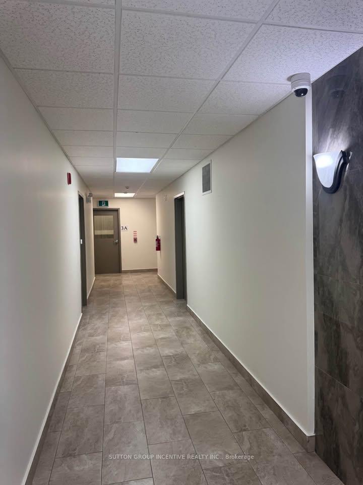 Photo 11 of Unit 204, 496 Yonge Street, Barrie, Painswick North — HOMEH