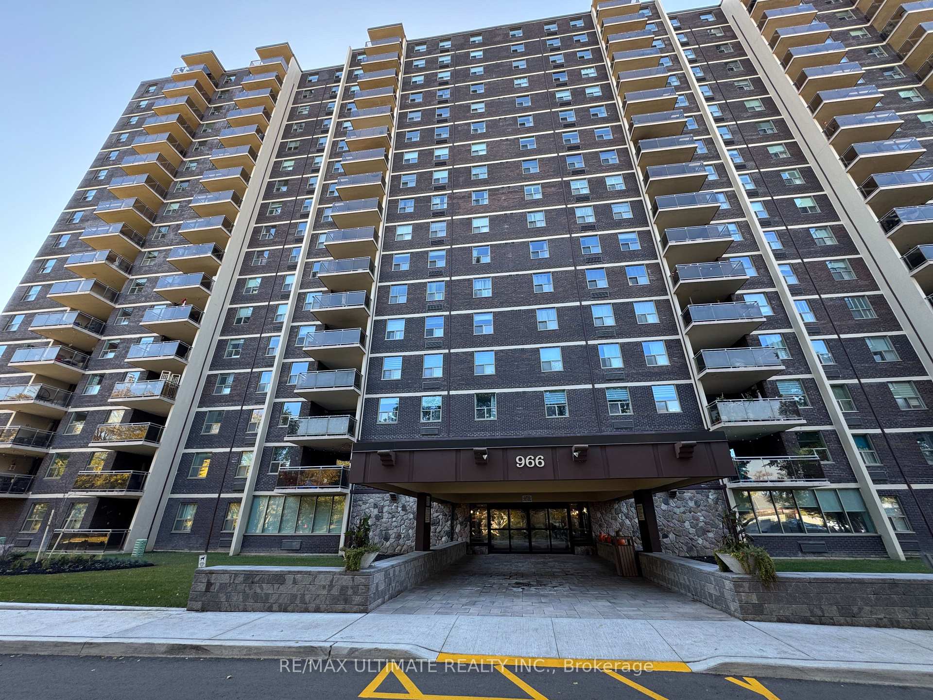 Photo of Unit 1004, 966 Inverhouse Drive