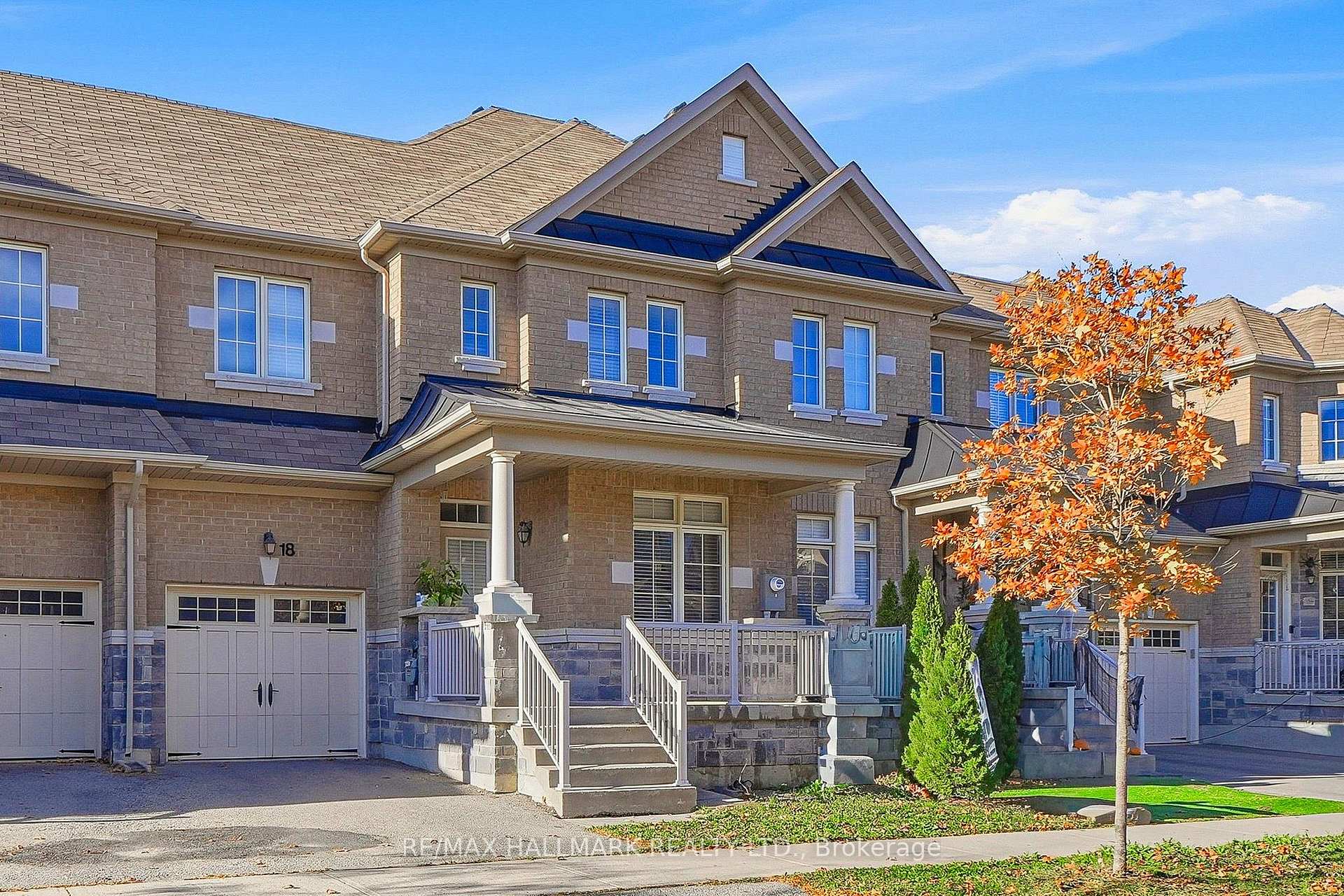 Photo 2 of 18 Trentonian Street, Brampton, Sandringham-Wellington North — HOMEH