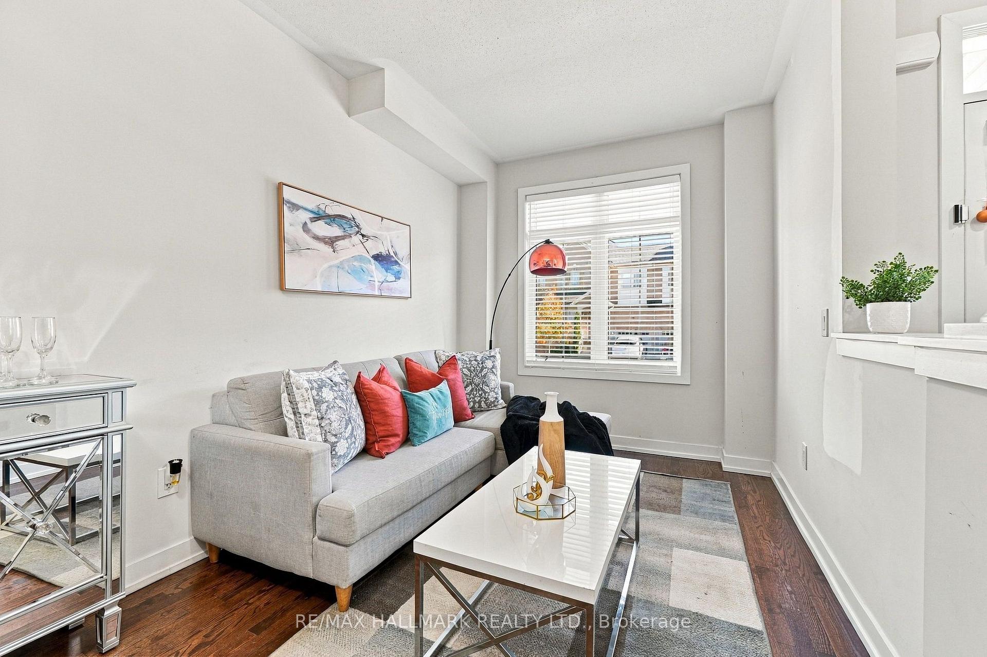 Photo 6 of 18 Trentonian Street, Brampton, Sandringham-Wellington North — HOMEH