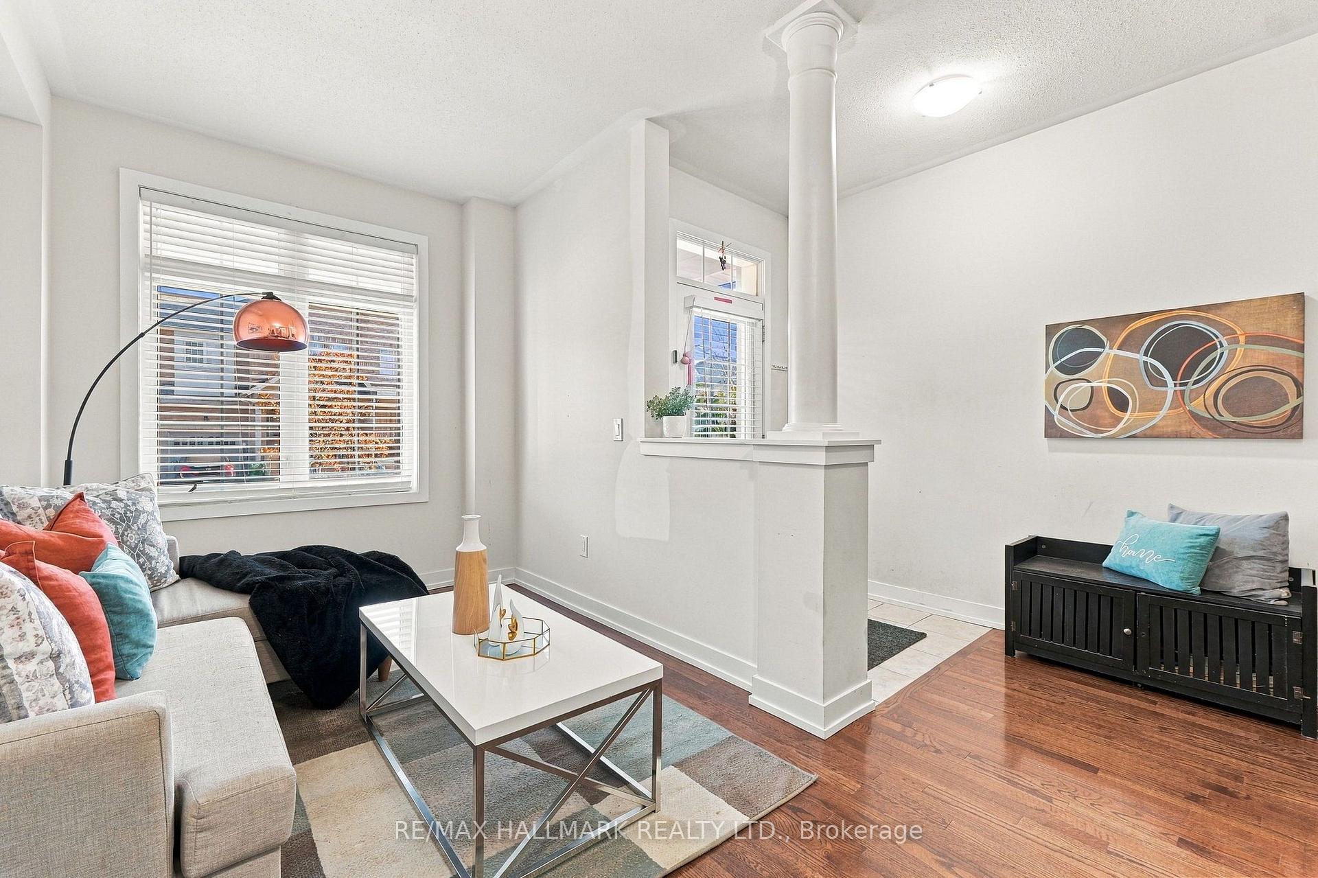 Photo 7 of 18 Trentonian Street, Brampton, Sandringham-Wellington North — HOMEH