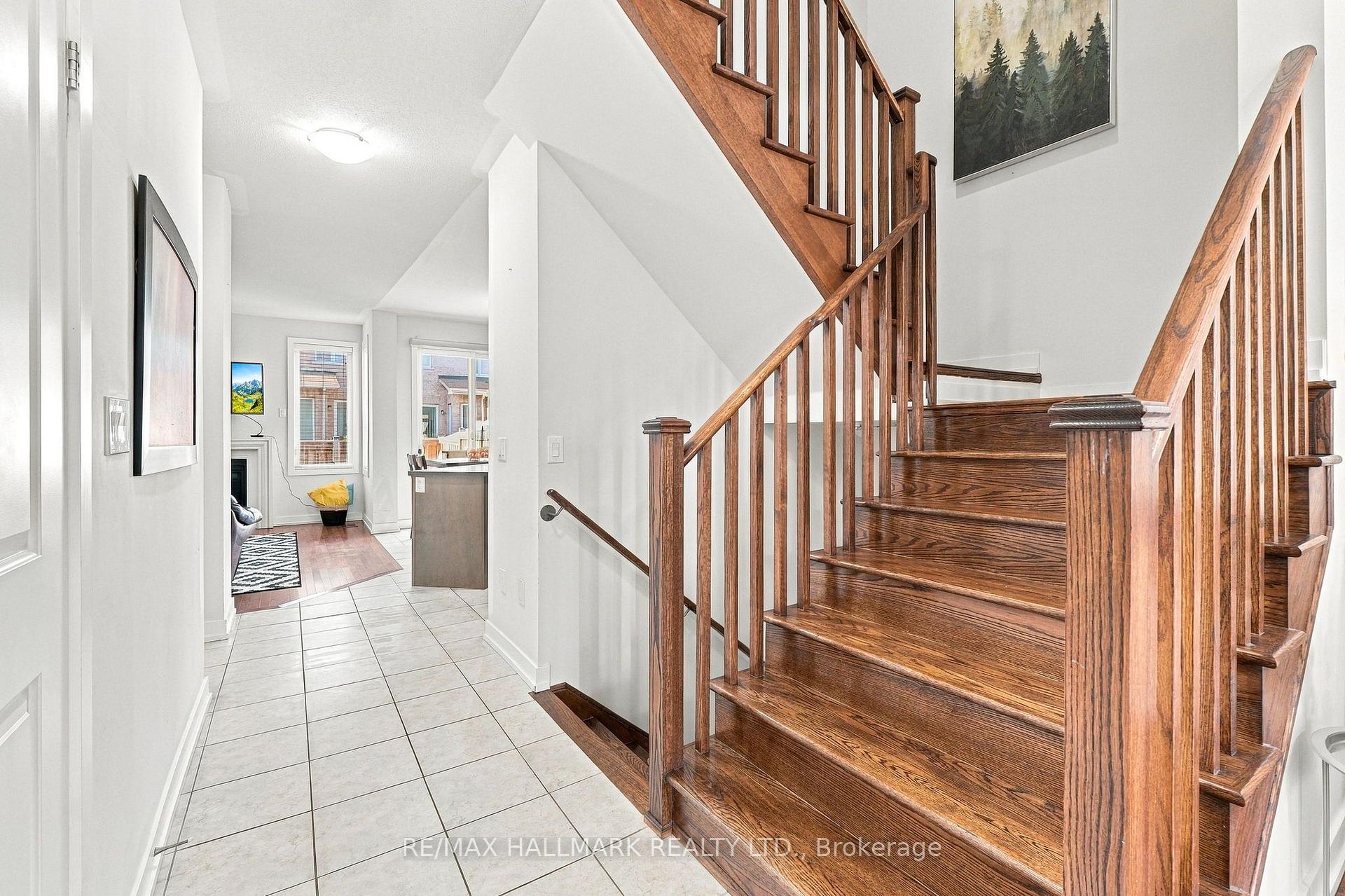 Photo 9 of 18 Trentonian Street, Brampton, Sandringham-Wellington North — HOMEH