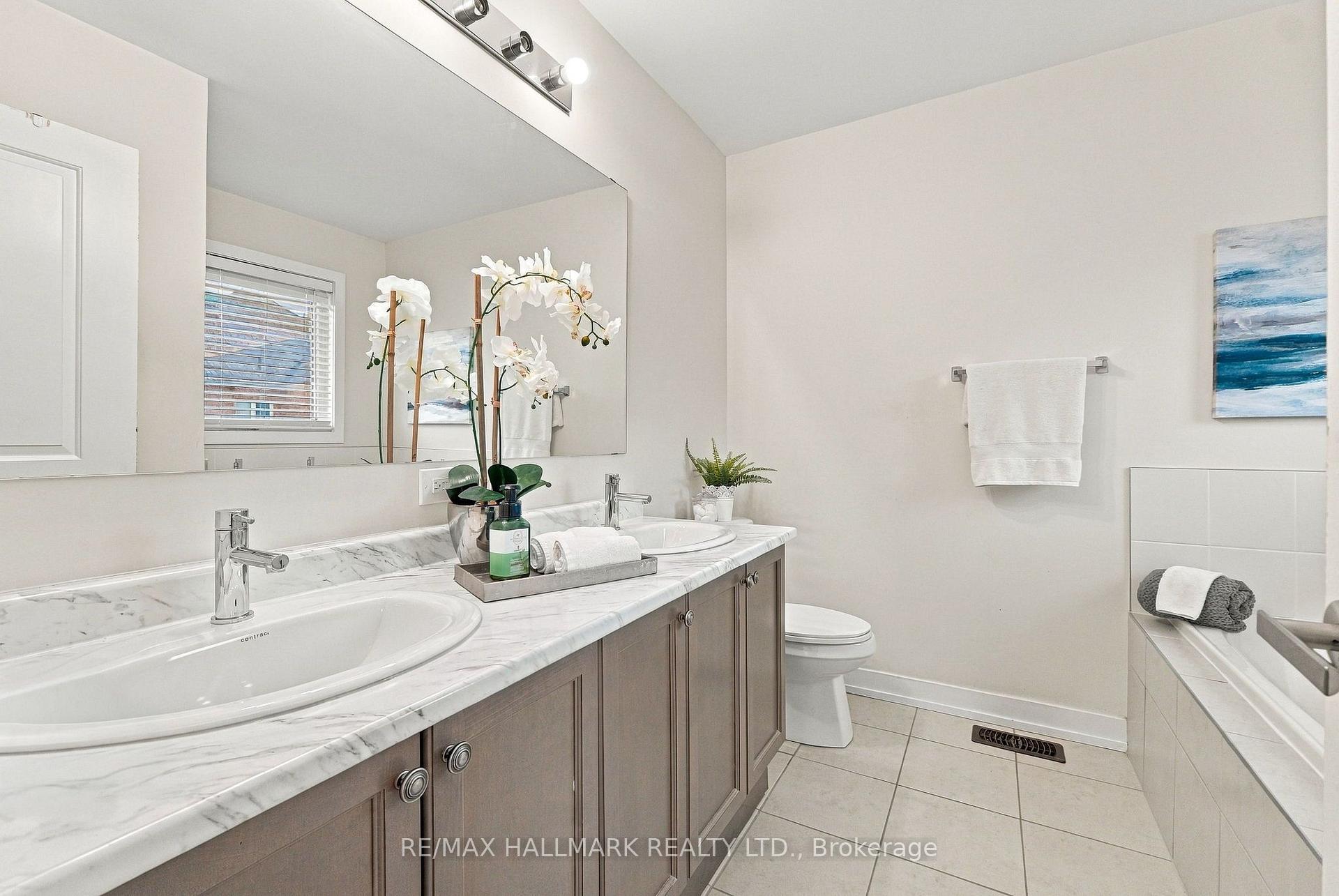 Photo 25 of 18 Trentonian Street, Brampton, Sandringham-Wellington North — HOMEH
