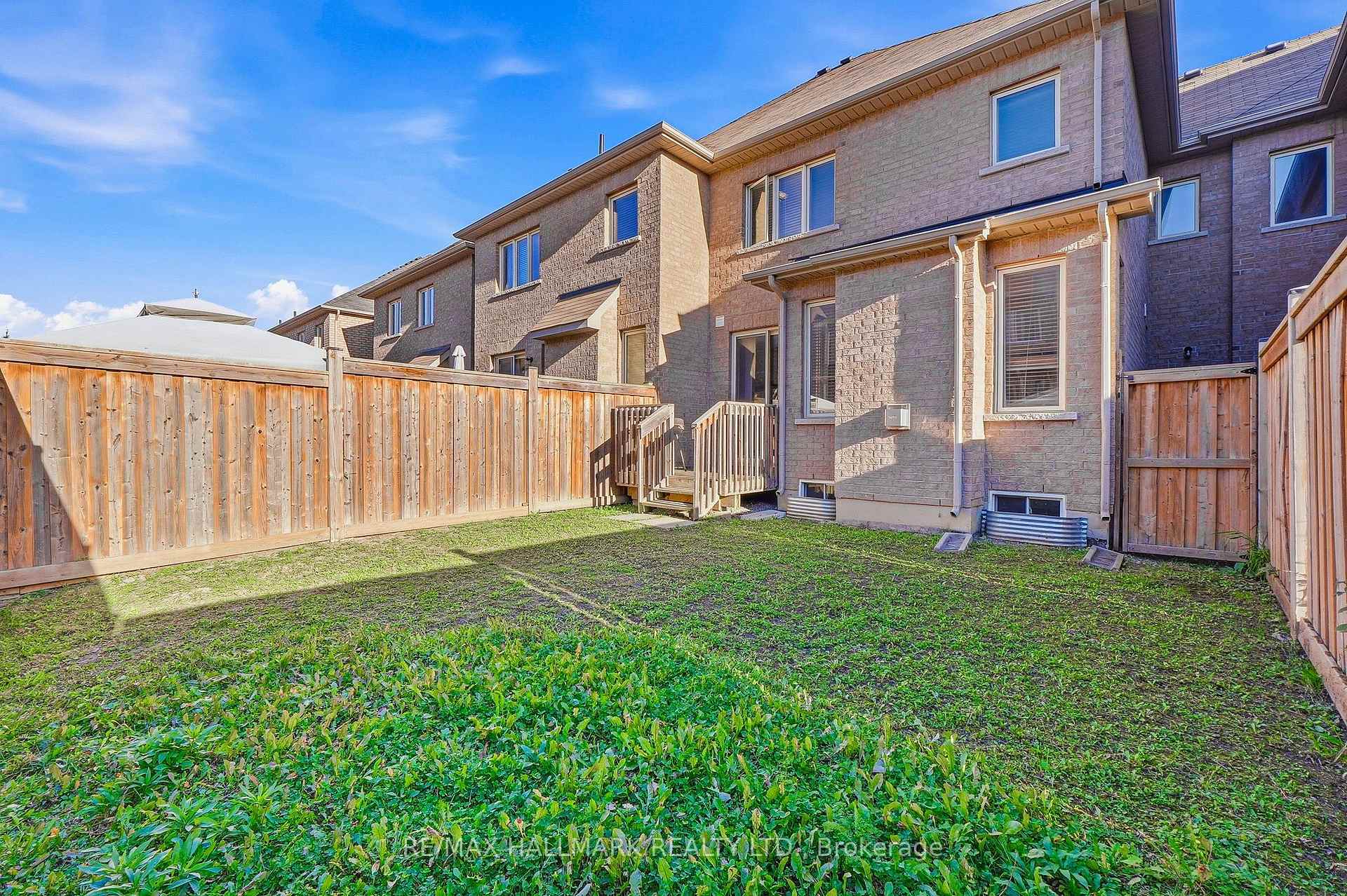 Photo 39 of 18 Trentonian Street, Brampton, Sandringham-Wellington North — HOMEH
