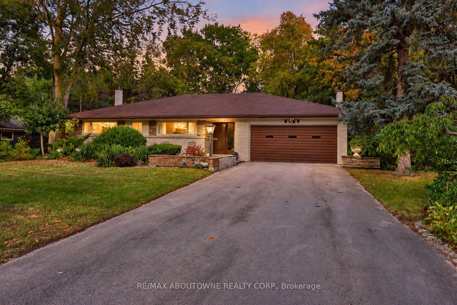 Photo 1 of 2086 Glenforest Crescent, Oakville, Ford — HOMEH