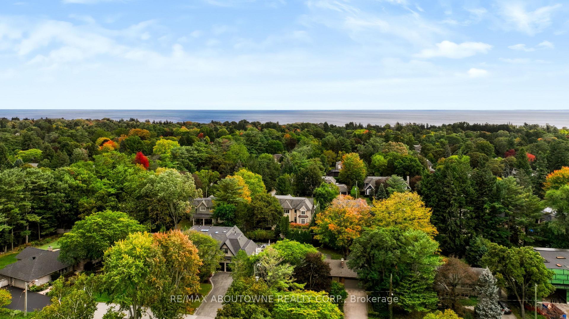 Photo 5 of 2086 Glenforest Crescent, Oakville, Ford — HOMEH