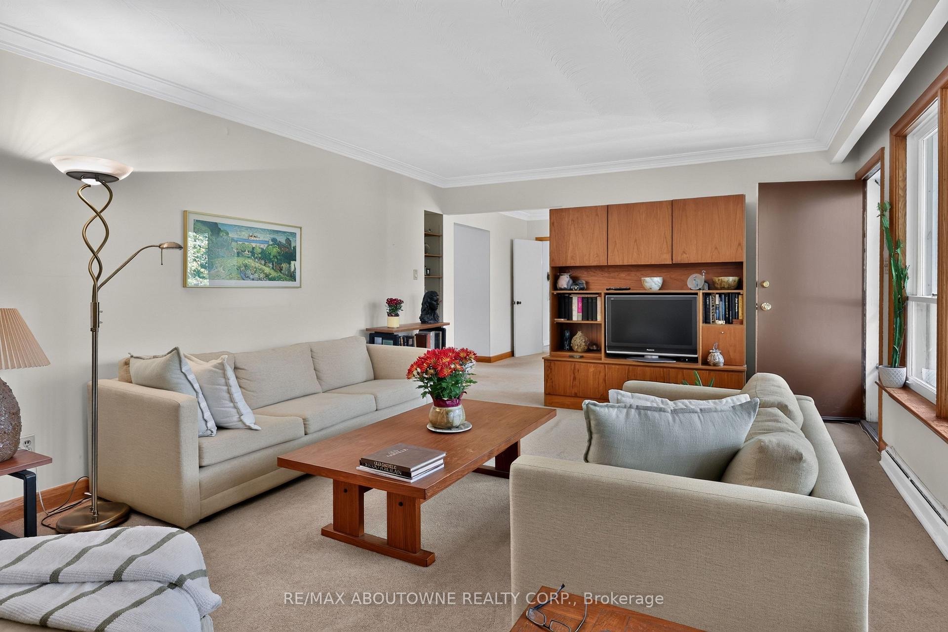 Photo 16 of 2086 Glenforest Crescent, Oakville, Ford — HOMEH