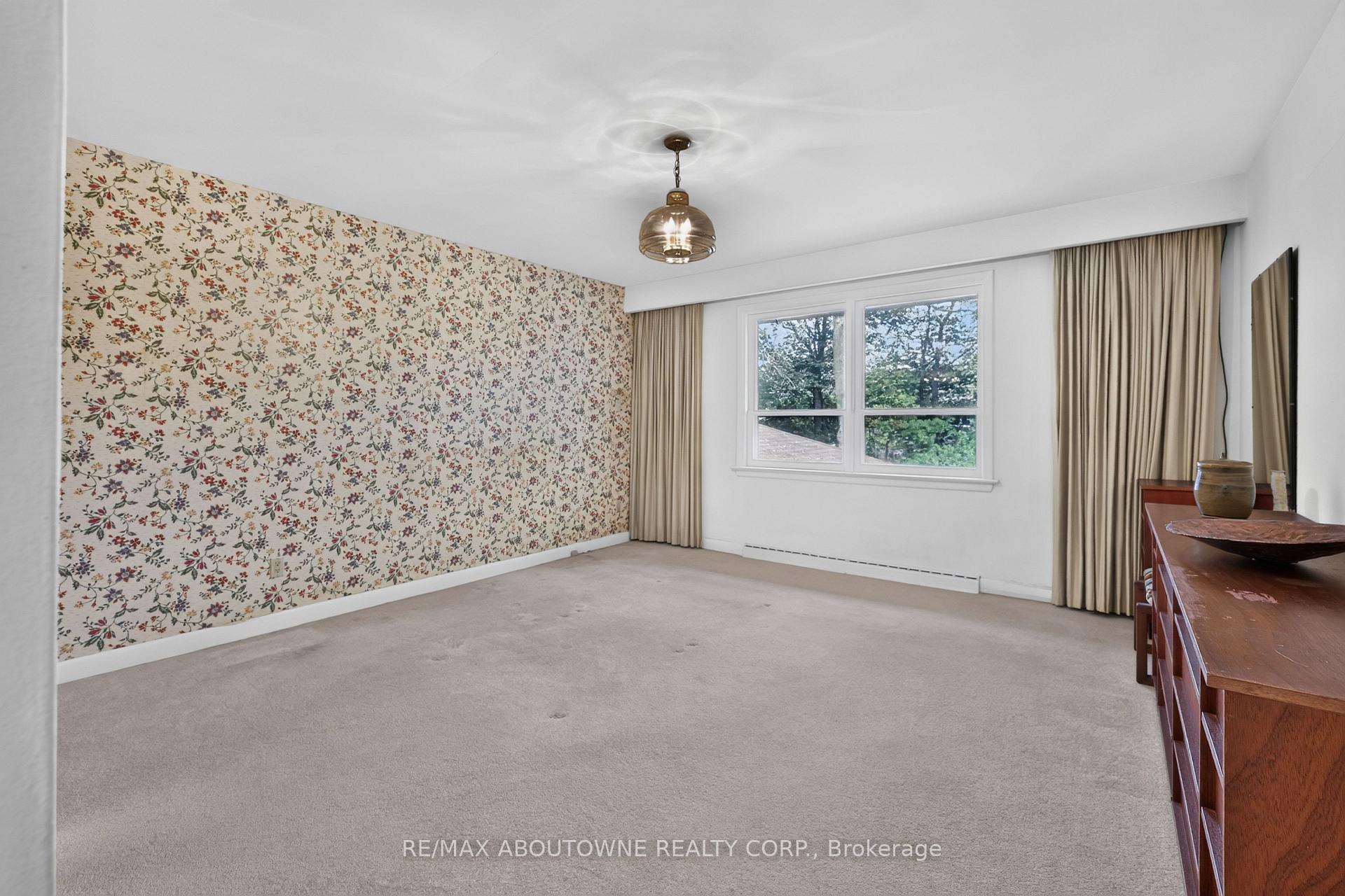 Photo 17 of 2086 Glenforest Crescent, Oakville, Ford — HOMEH