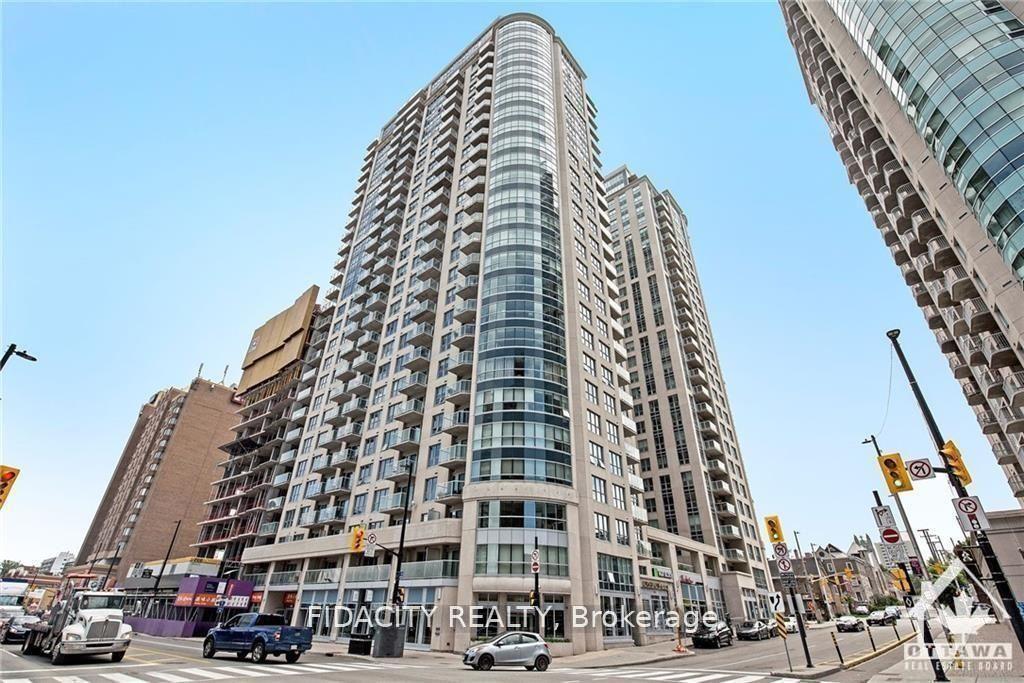 Photo of Unit 1004, 242 Rideau Street