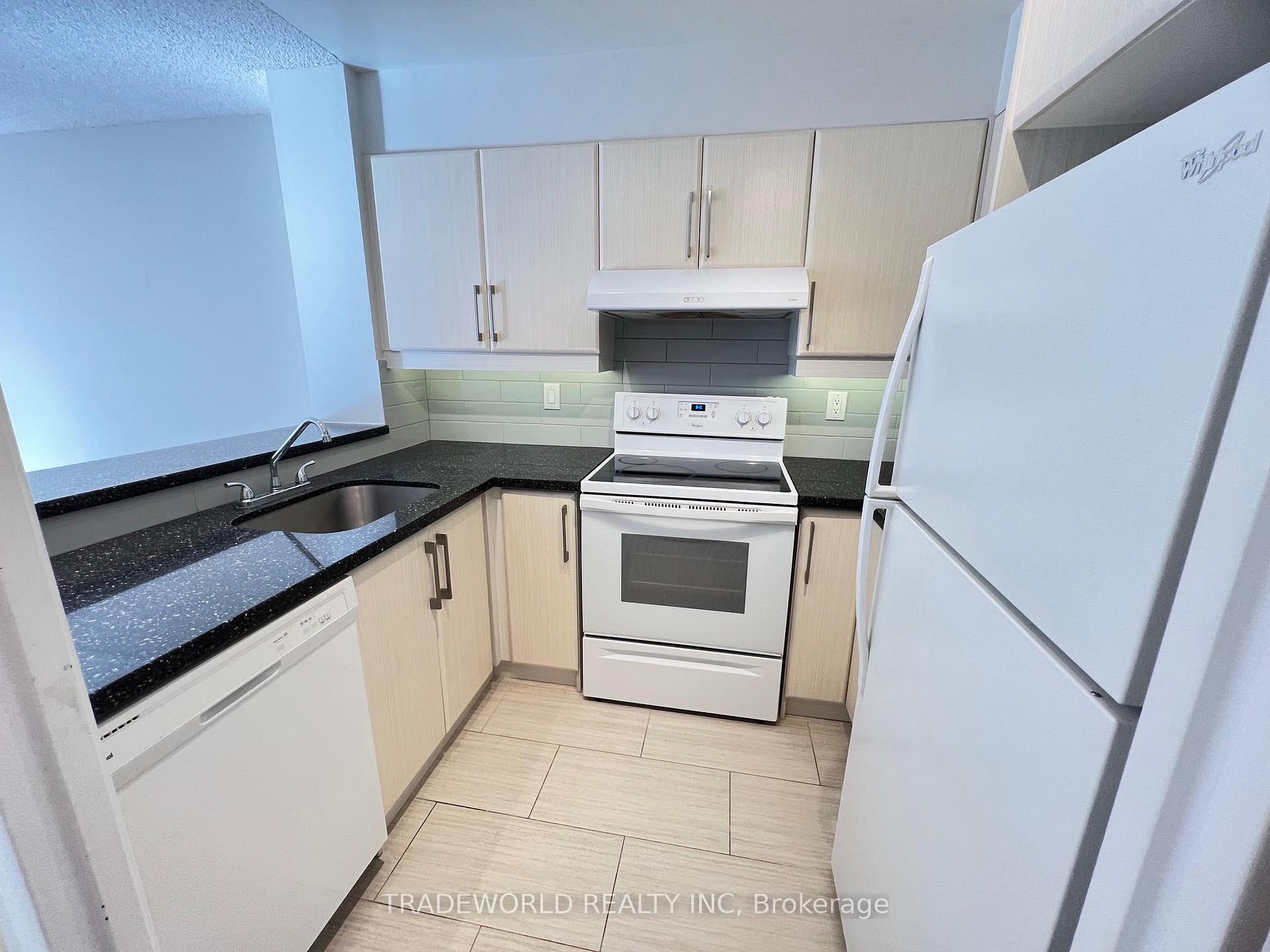 Photo 6 of Unit 808, 7 Carlton Street, Toronto, Church-Yonge Corridor — HOMEH