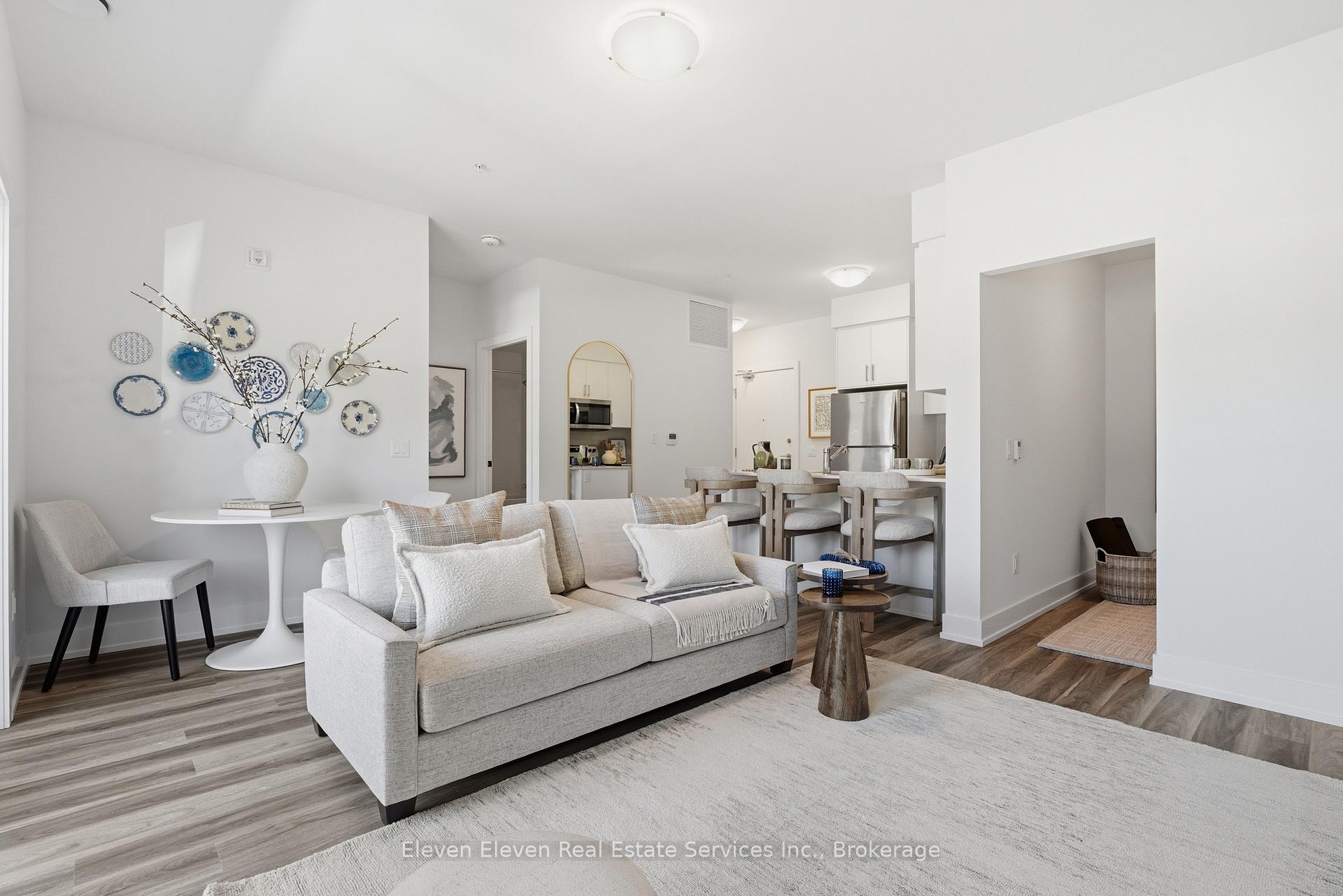 Photo 5 of Unit 605, 1000 Lackner Place, Kitchener — HOMEH