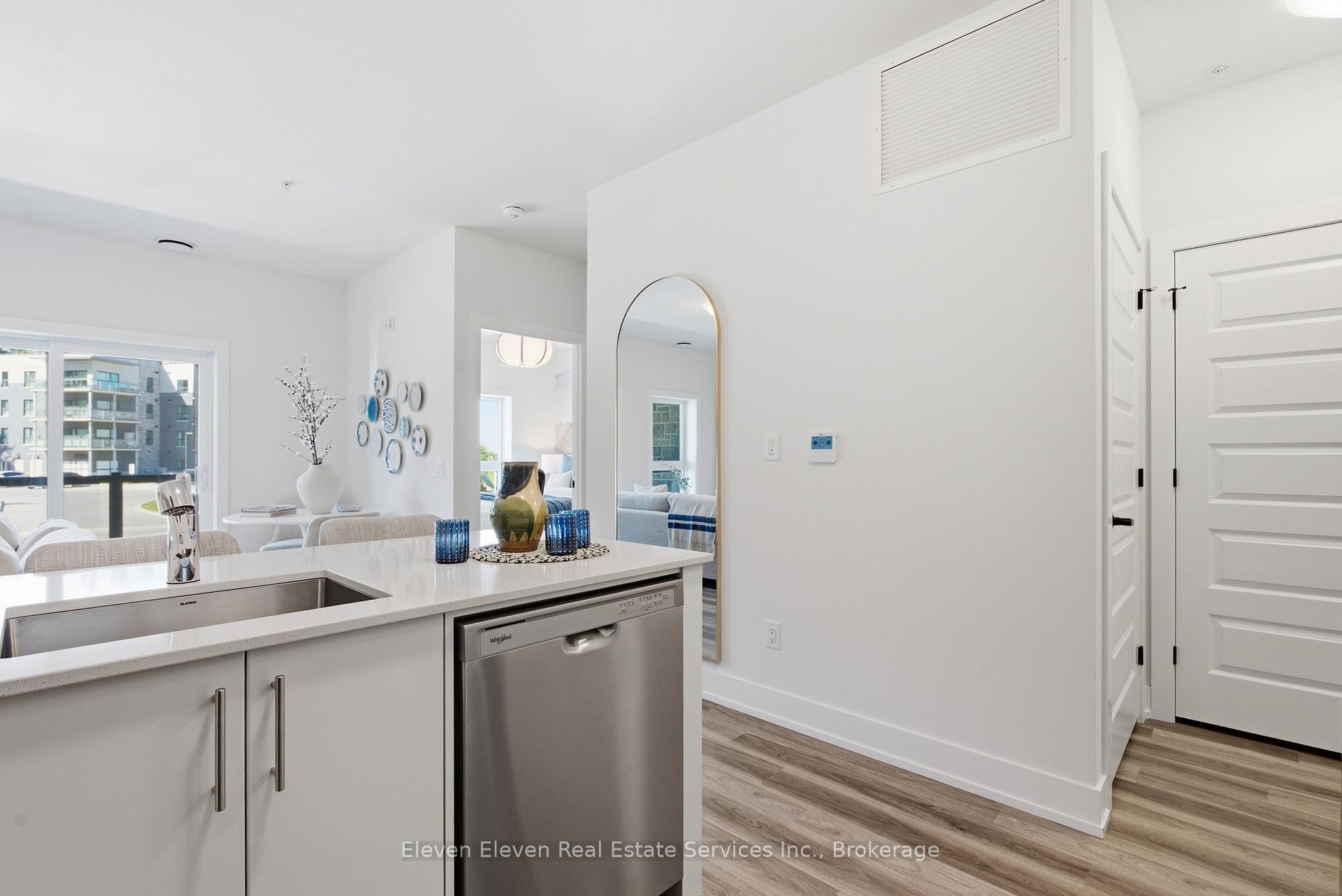 Photo 6 of Unit 605, 1000 Lackner Place, Kitchener — HOMEH