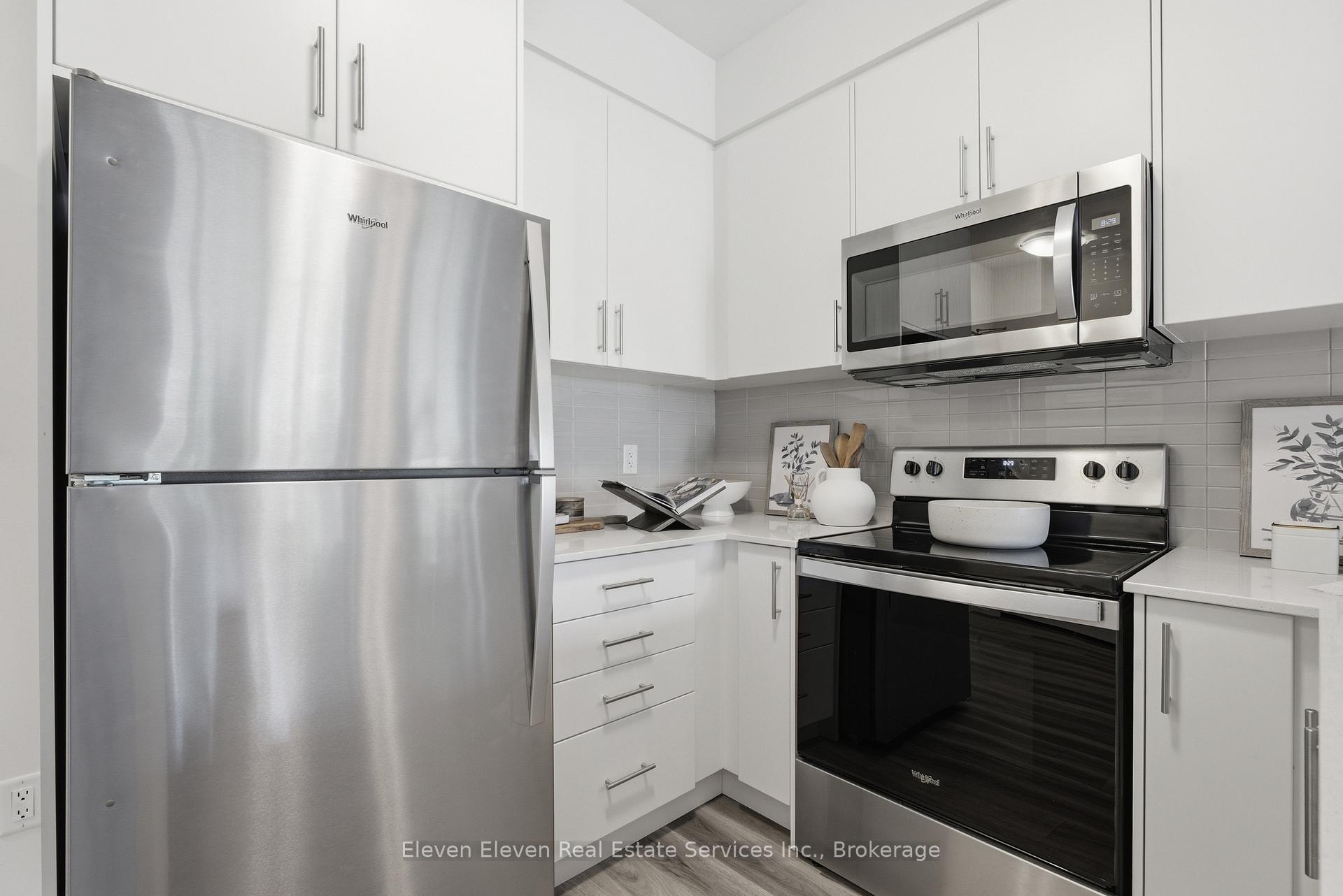 Photo 8 of Unit 605, 1000 Lackner Place, Kitchener — HOMEH