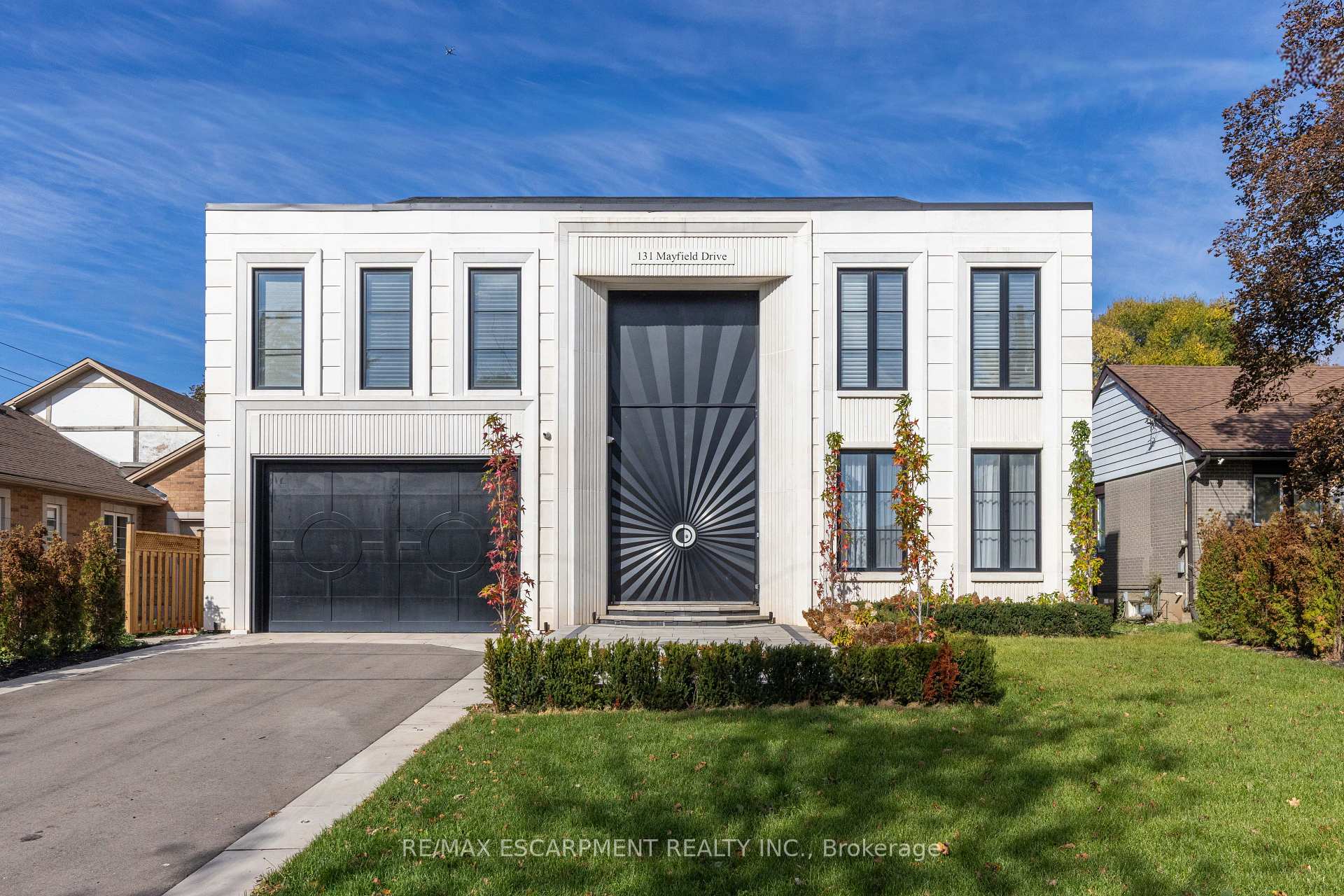 Photo 1 of 131 Mayfield Drive, Oakville, College Park — HOMEH