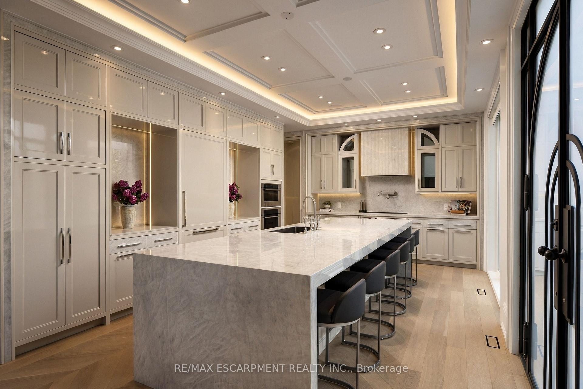 Photo 17 of 131 Mayfield Drive, Oakville, College Park — HOMEH
