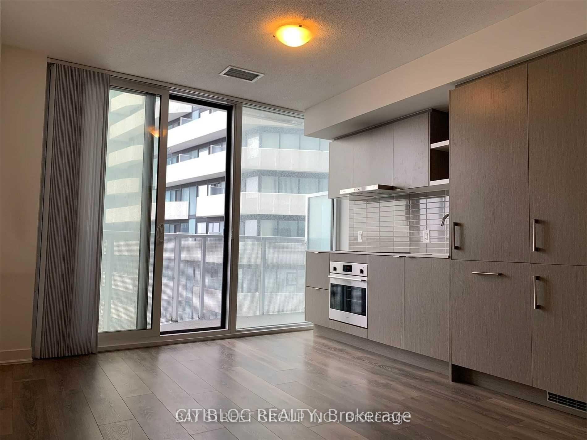 Photo 4 of Unit 2011, 88 Harbour Street, Toronto, Waterfront Communities — HOMEH