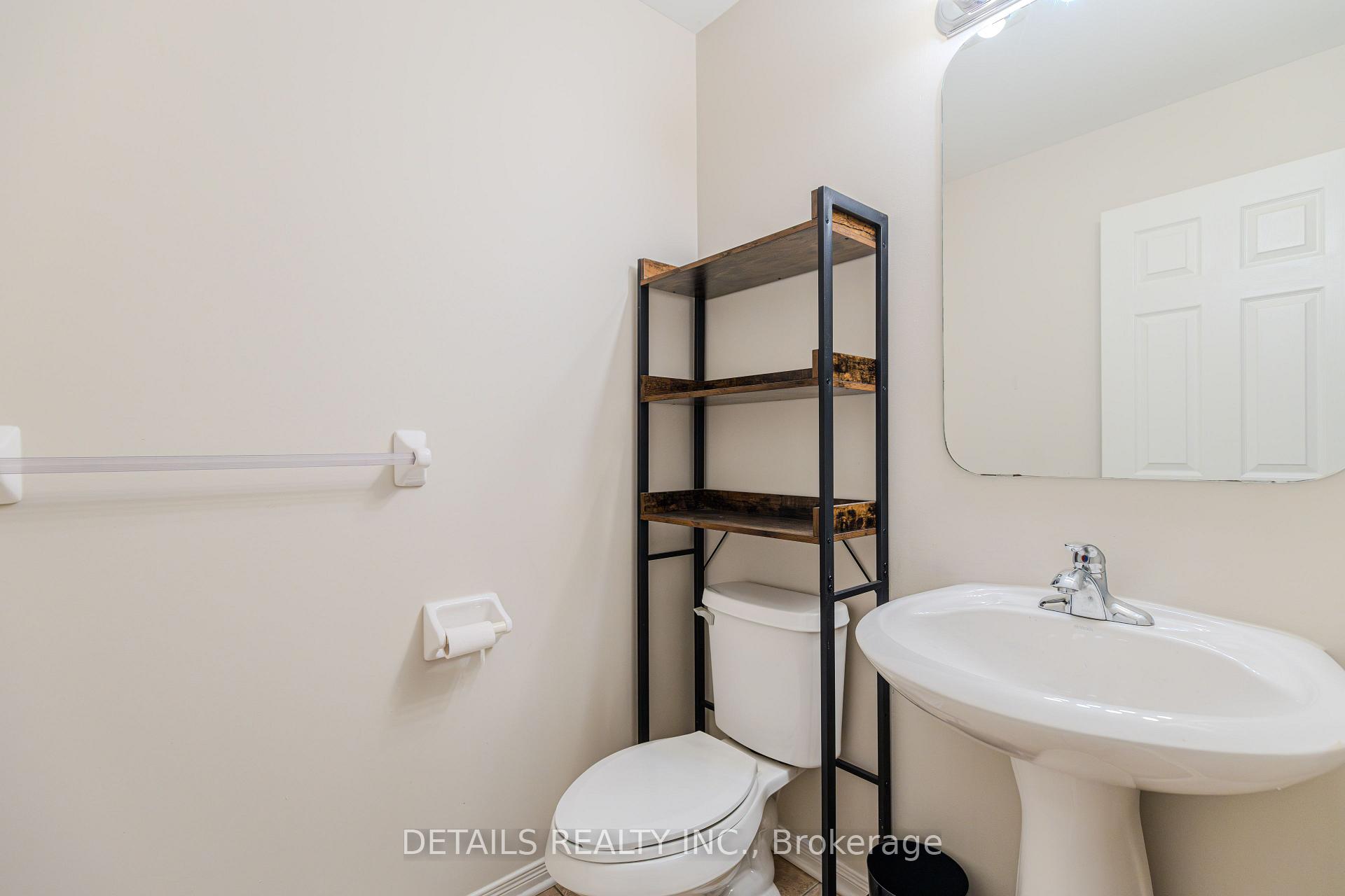 Photo 4 of 143 Gatespark Private, Ottawa, Kanata - Kanata Lakes/Heritage Hills — HOMEH