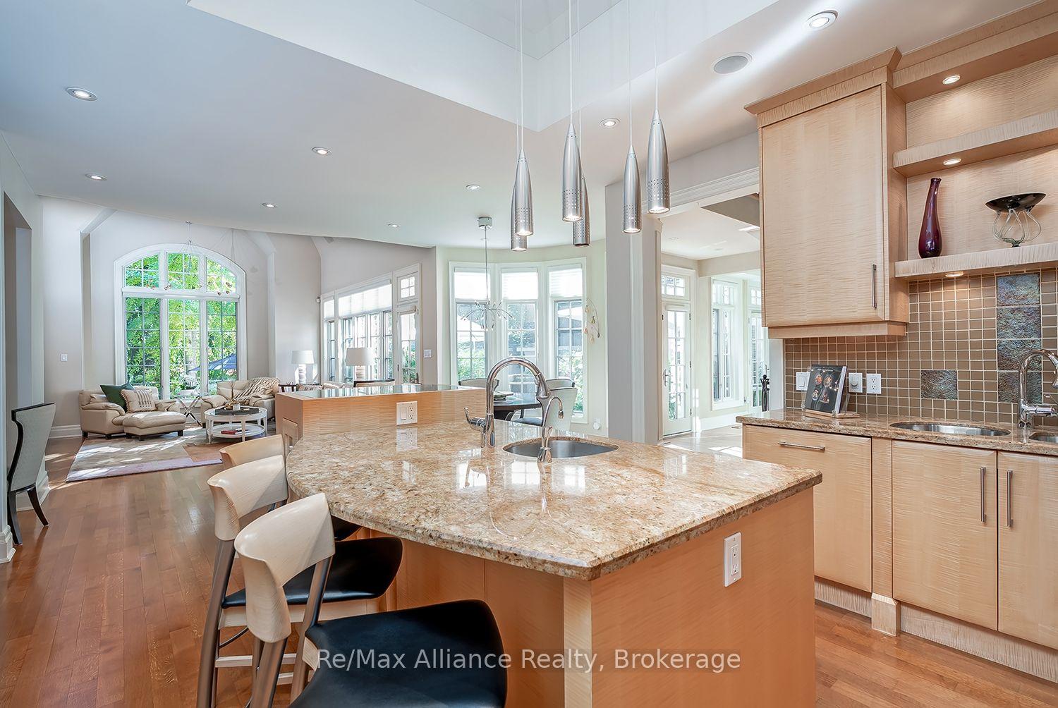 Photo 12 of 1426 Lakeshore Road E, Oakville, Bronte Creek — HOMEH