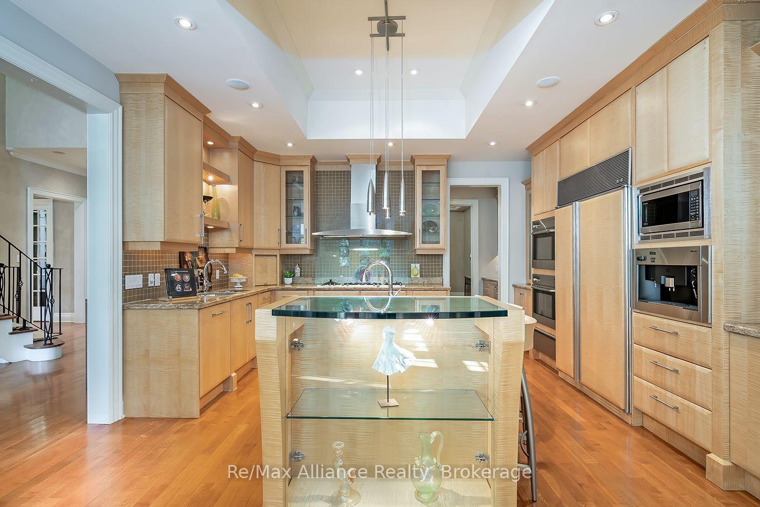 Photo 13 of 1426 Lakeshore Road E, Oakville, Bronte Creek — HOMEH