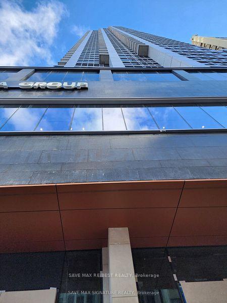 Photo 4 of Unit 5408, 395 Bloor Street E, Toronto, North St. James Town — HOMEH