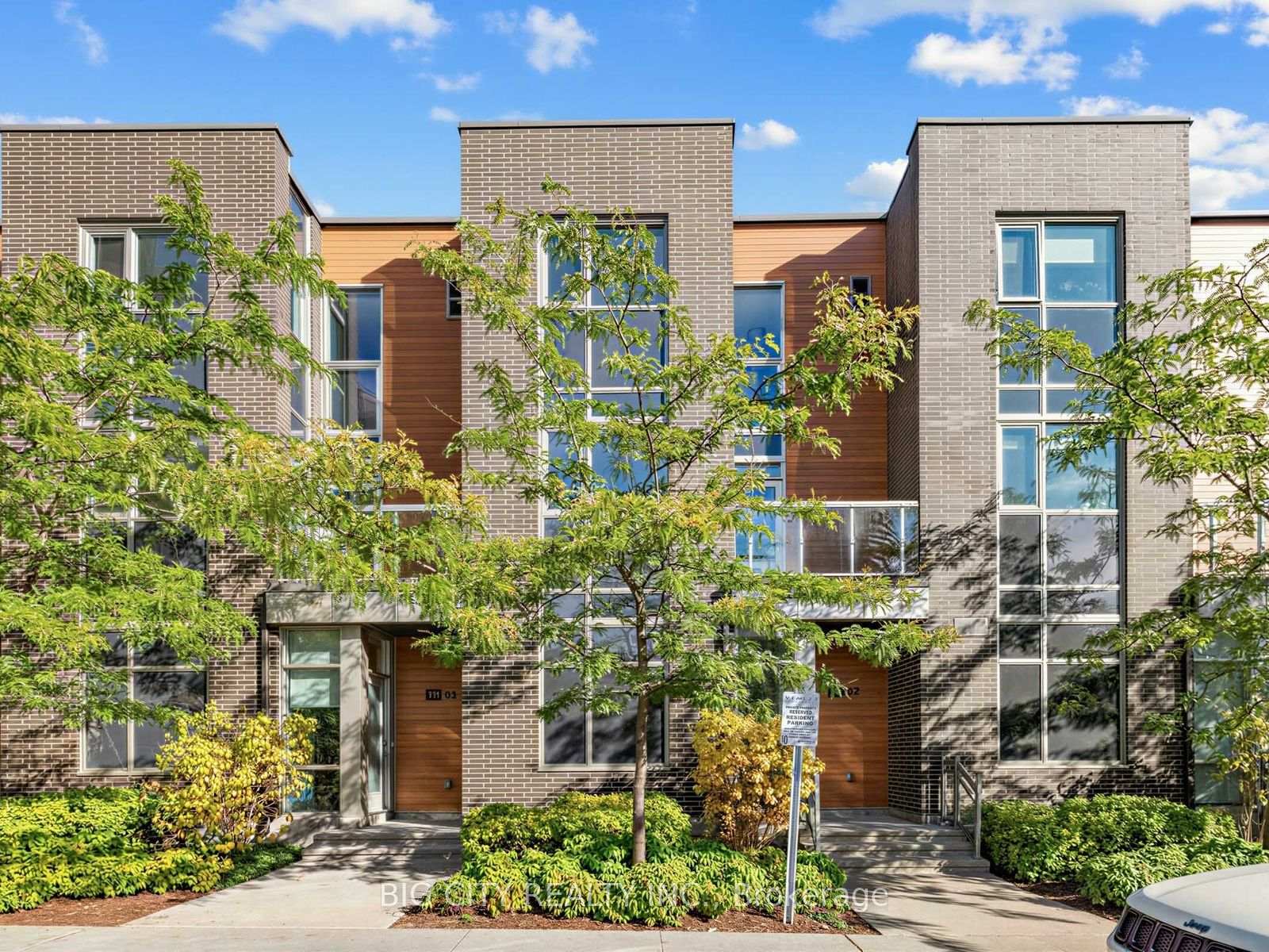 Photo of Unit Th05, 123 Parkway Forest Drive