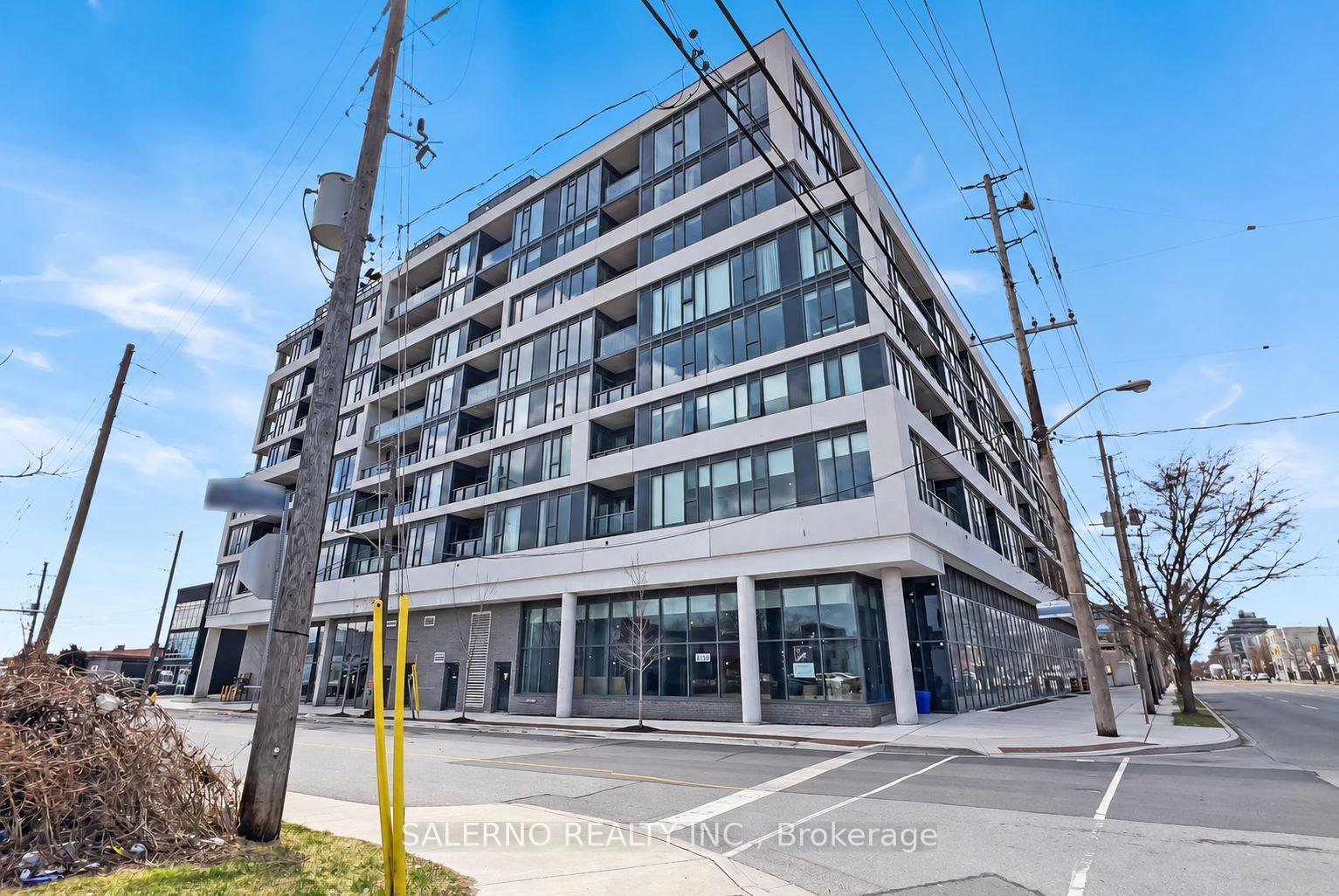 Front of Unit 322, 859 The Queensway
